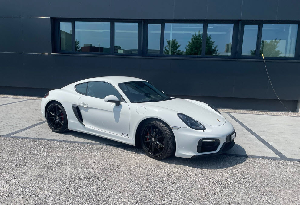 Car photo
