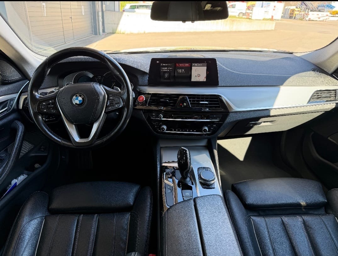 BMW 530d xDrive-image-4