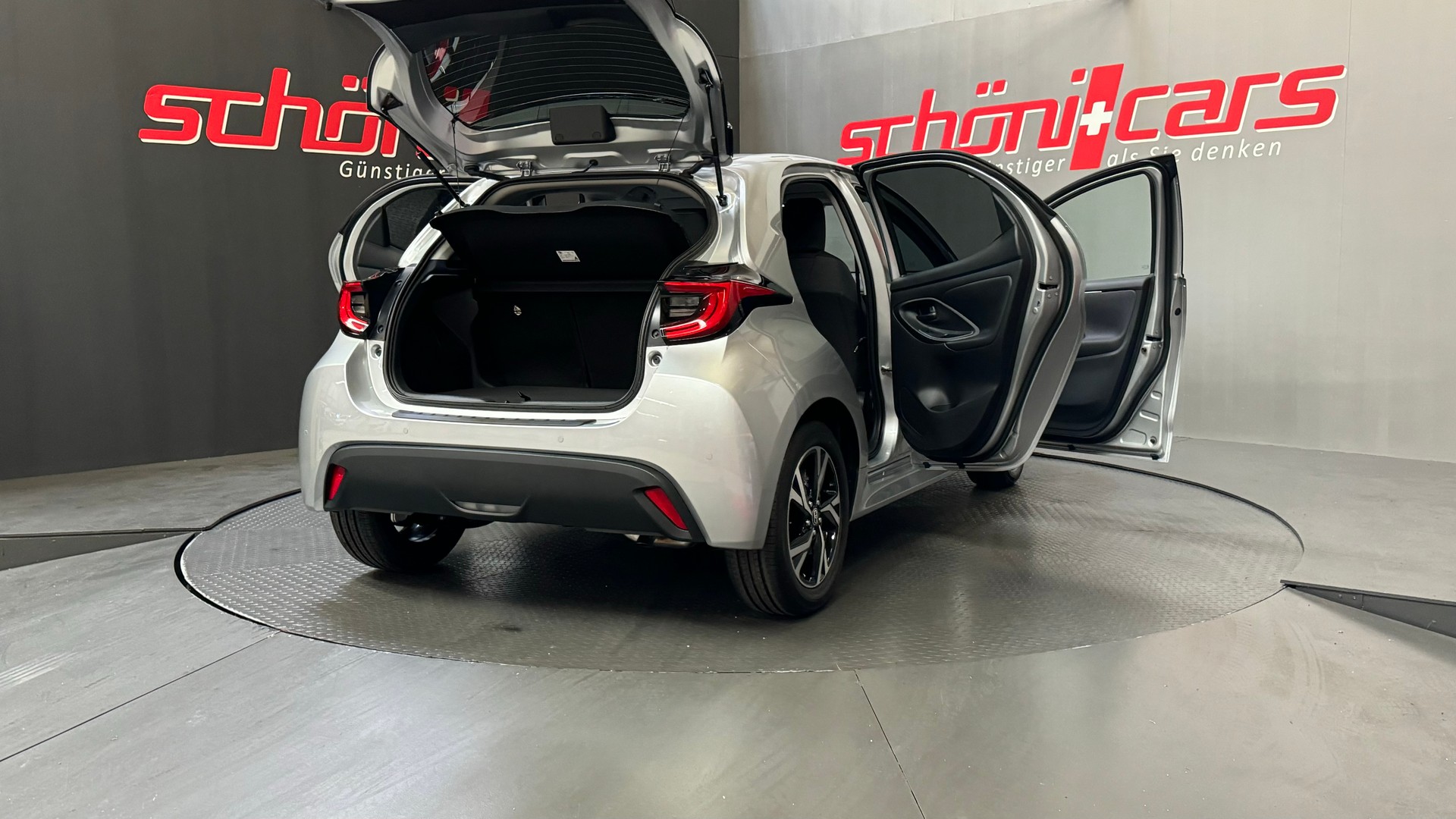 TOYOTA Yaris 1.5 Trend e-CVT-image-6