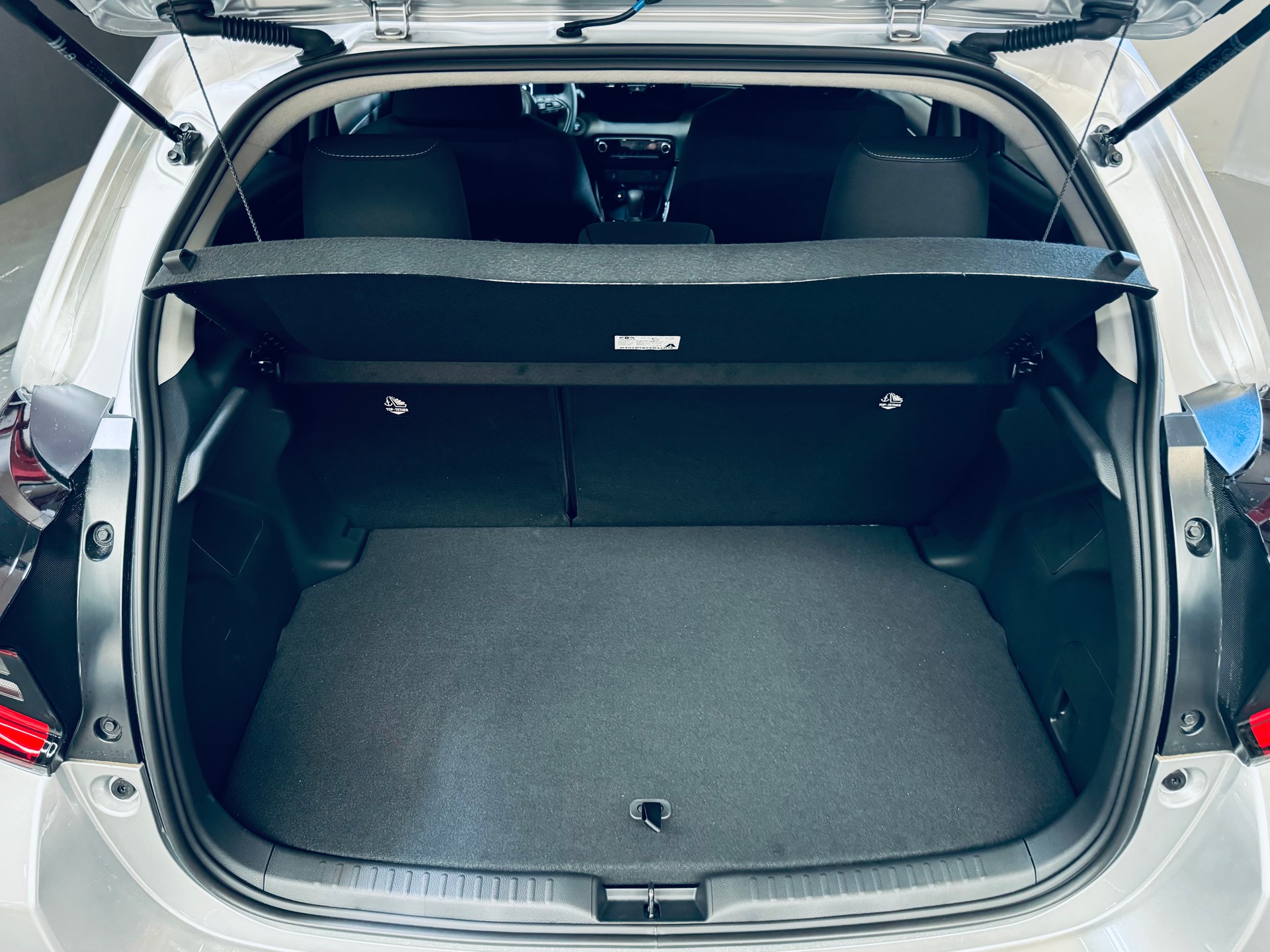 TOYOTA Yaris 1.5 Trend e-CVT-image-13