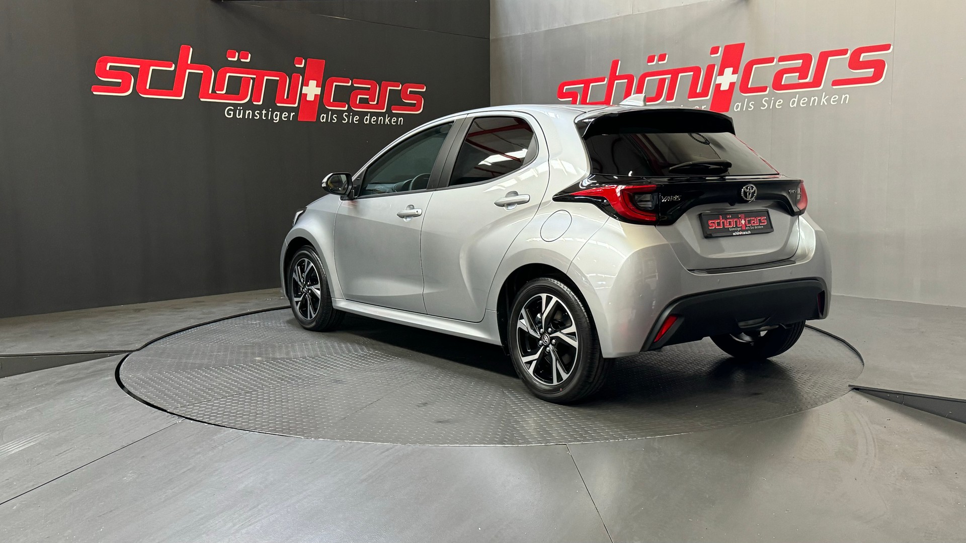 TOYOTA Yaris 1.5 Trend e-CVT-showroom-element-3