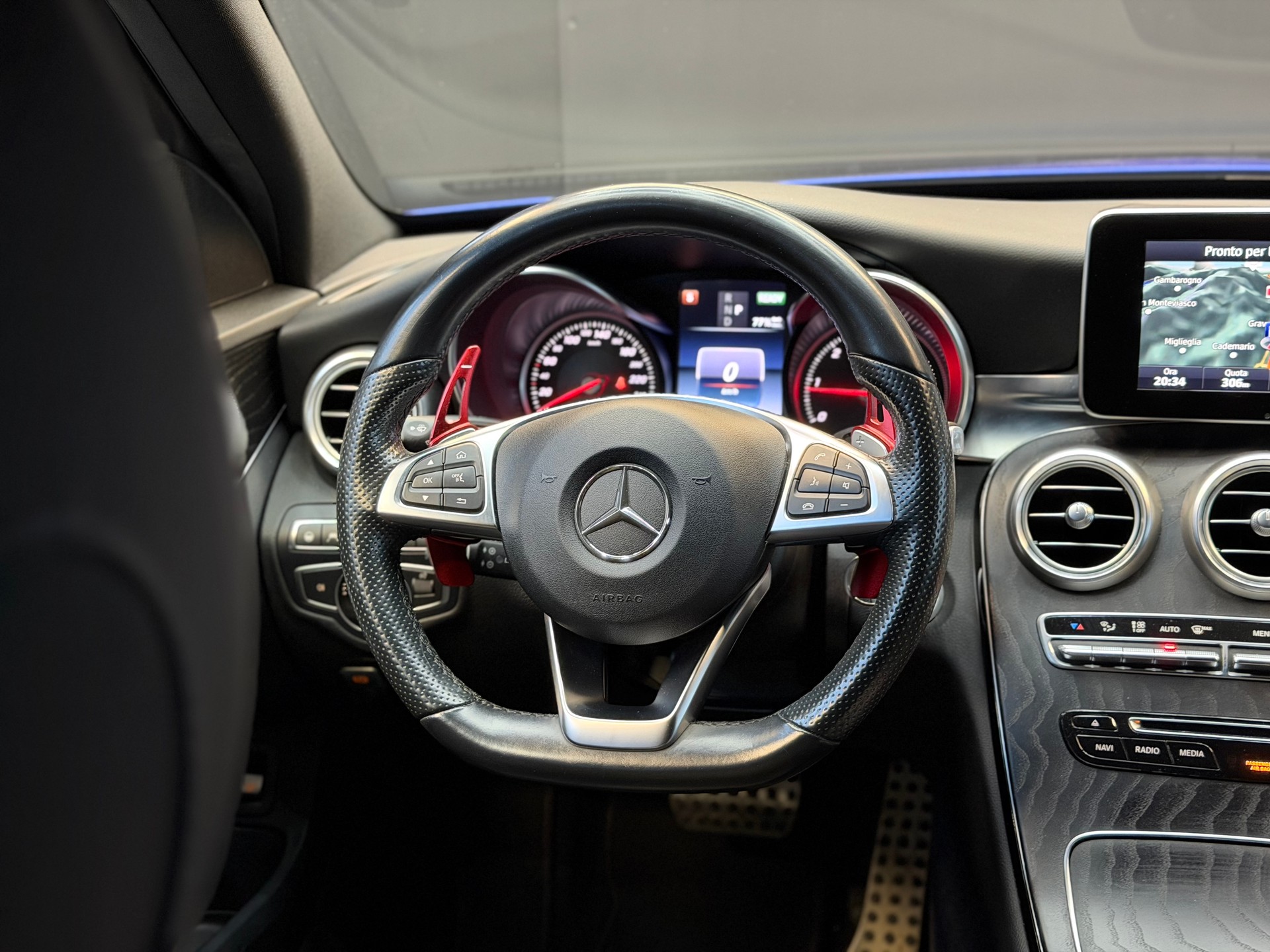 MERCEDES-BENZ C 300 BlueTEC Hybrid AMG Line 7G-Tronic-image-10