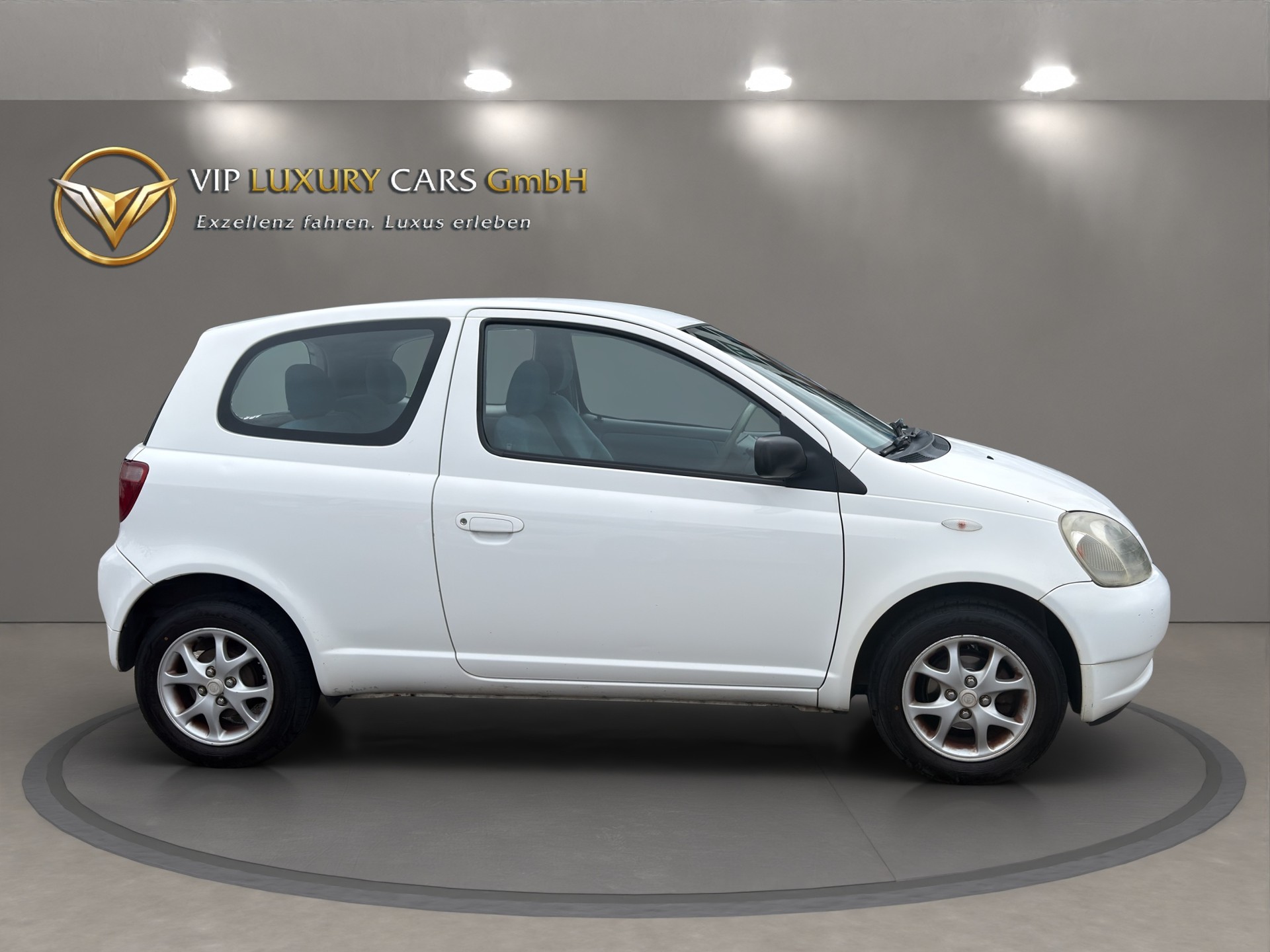 TOYOTA Yaris 1.3 Linea Luna-image-4