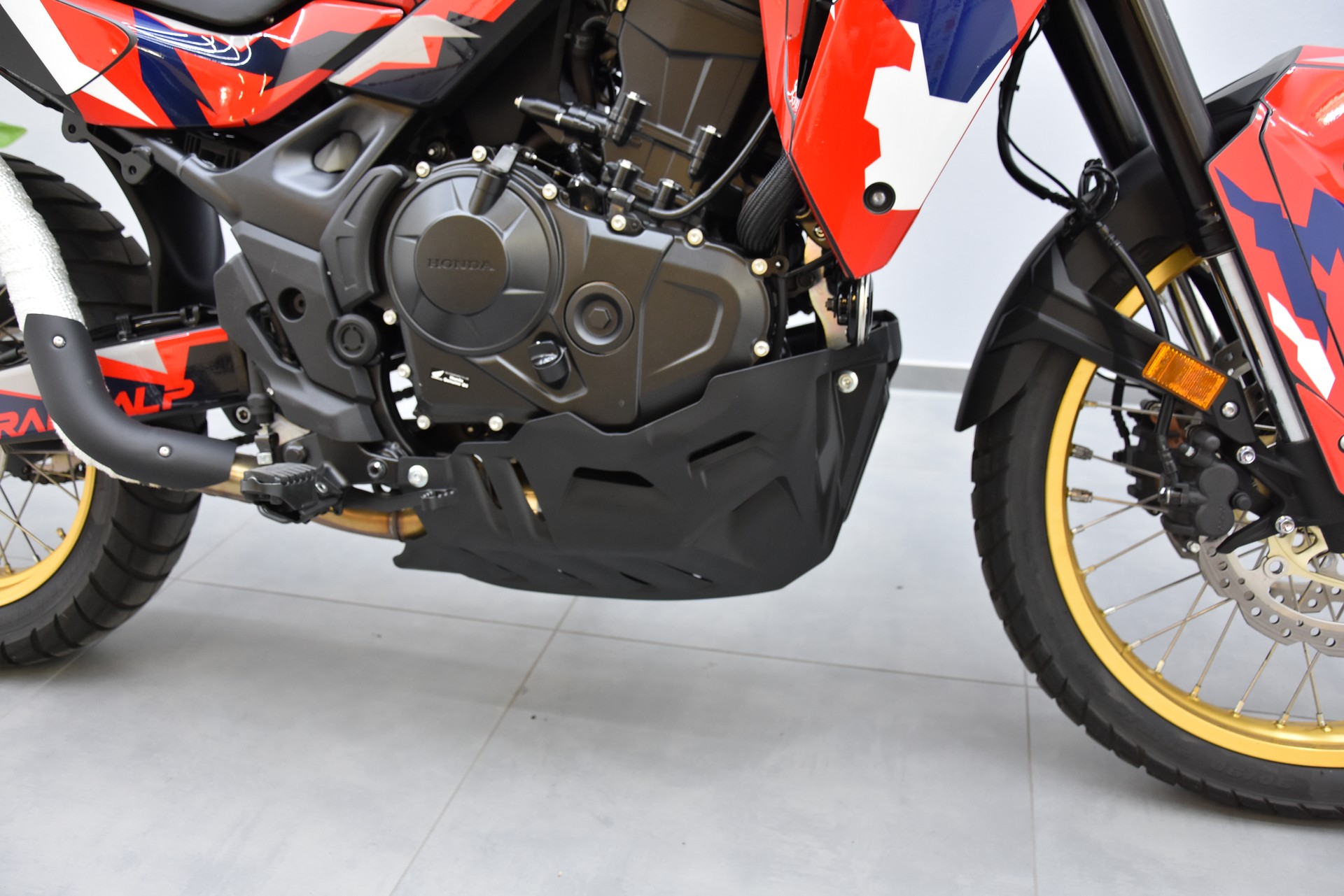 HONDA XL 750 Transalp-image-4