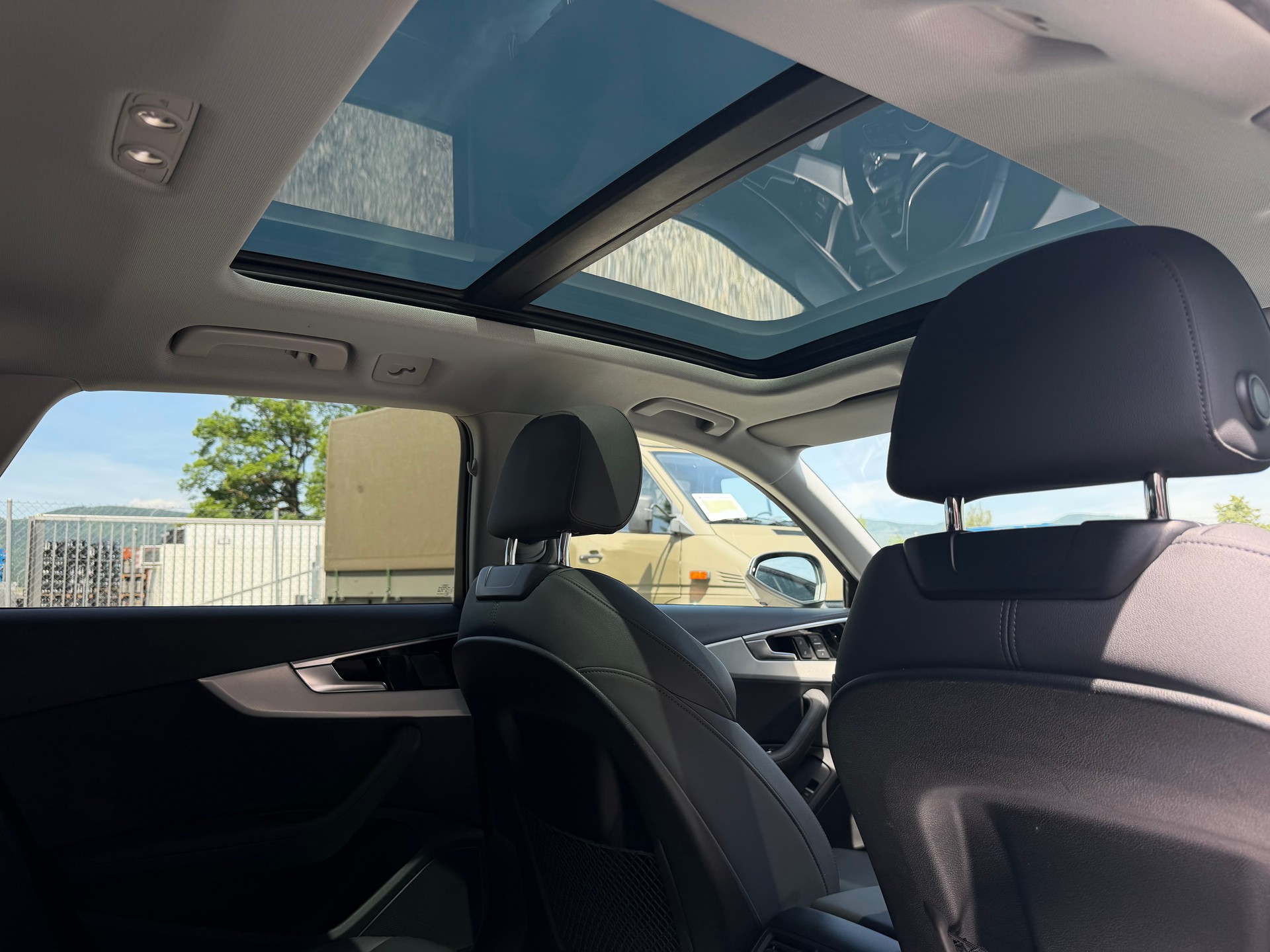 AUDI A4 allroad 40 TDI quattro tiptronic | CH-Auto | 1-Hand | Frisch MFK | Ab Service | Pano Dach | Massagesitze-image-11