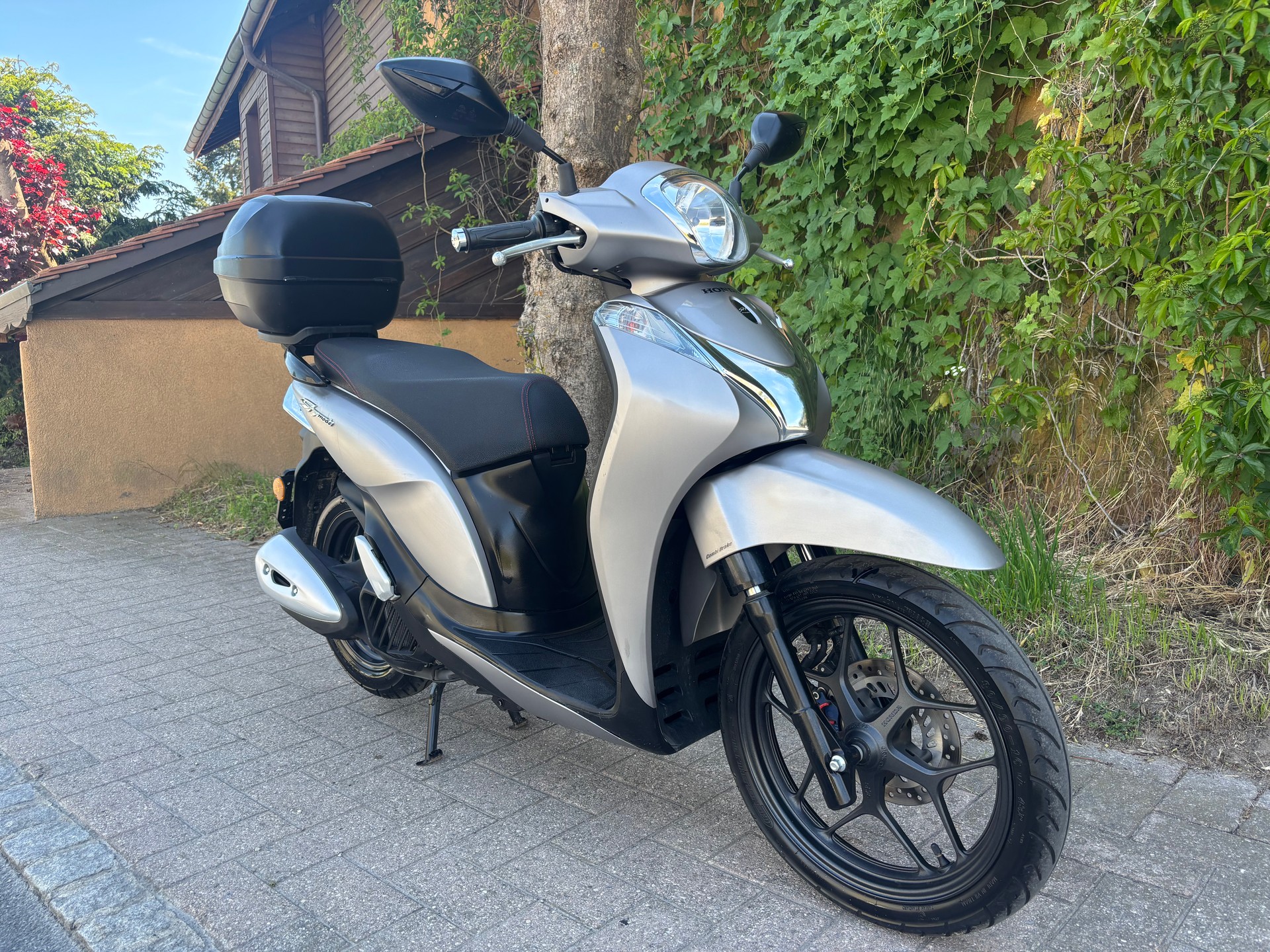 HONDA SH 125 i-image-1