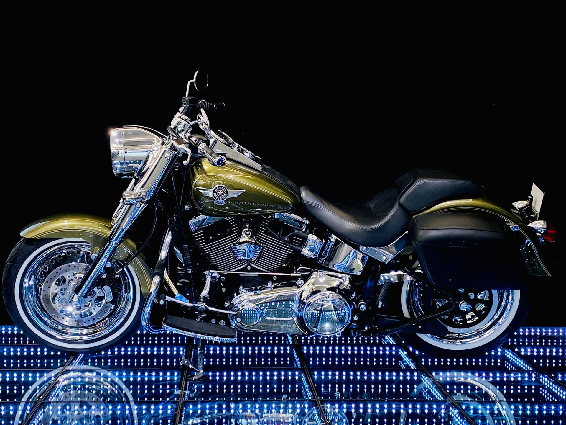 HARLEY-DAVIDSON FLSTF Fat Boy ABS-showroom-element-3
