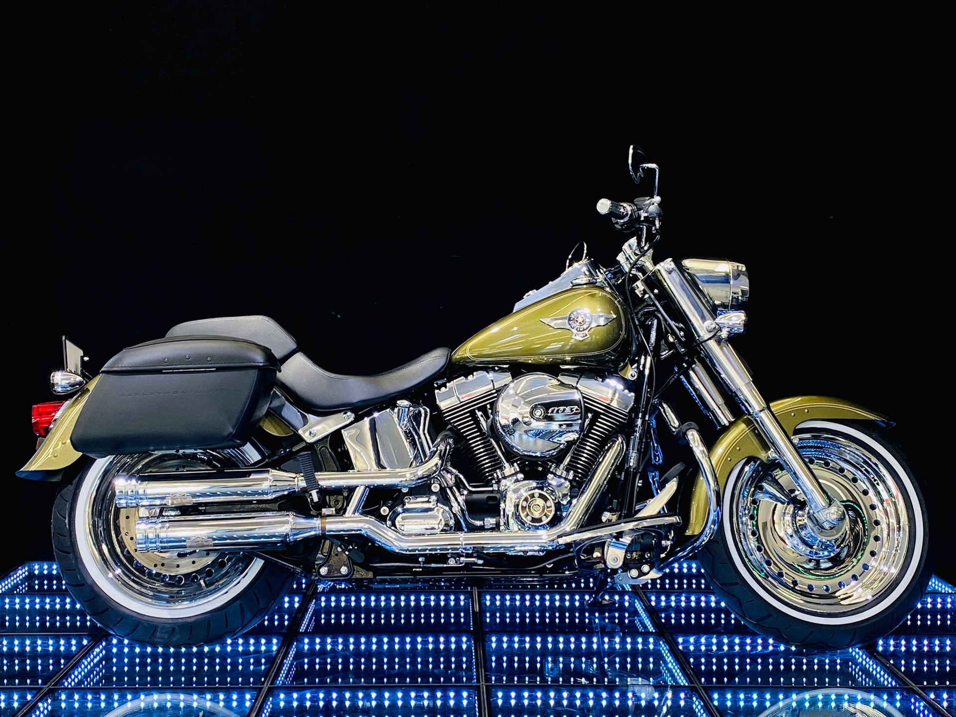 HARLEY-DAVIDSON FLSTF Fat Boy ABS-showroom-element-2