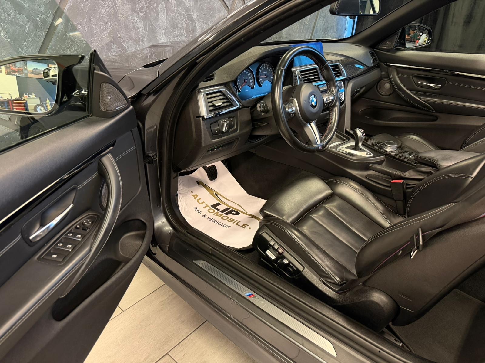BMW M4 Cabriolet Drivelogic M Competition-image-10