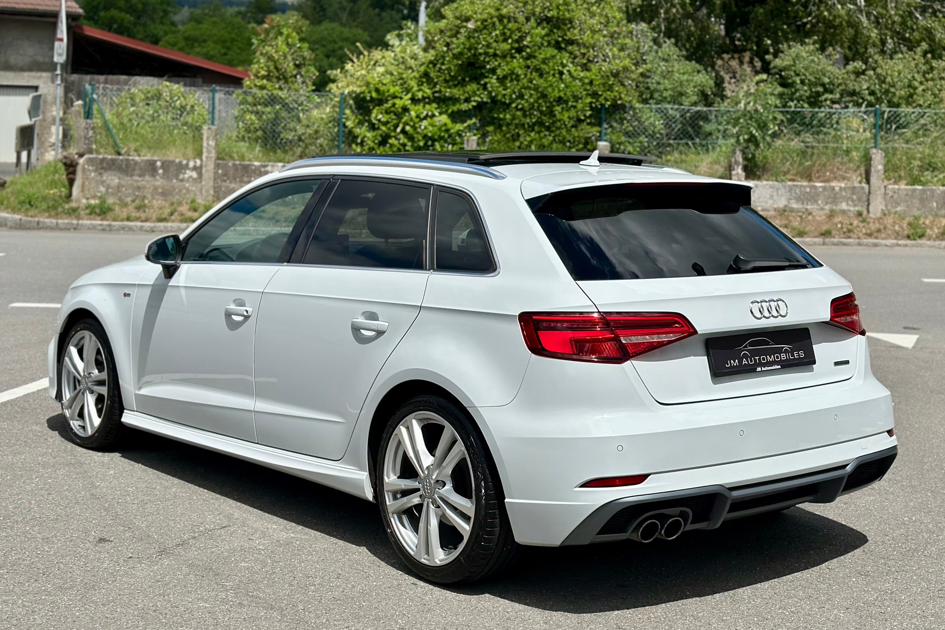 AUDI A3 Sportback 2.0 TFSI quattro S-tronic S-line-image-3