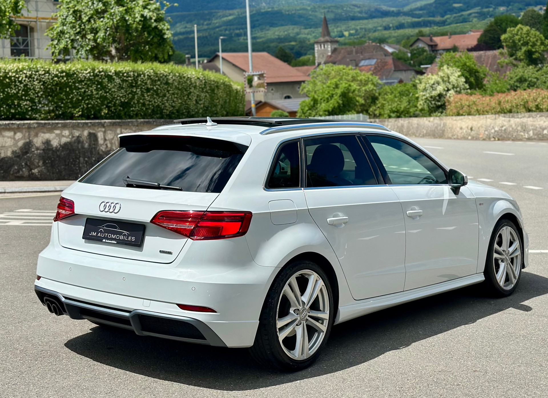 AUDI A3 Sportback 2.0 TFSI quattro S-tronic S-line-image-2