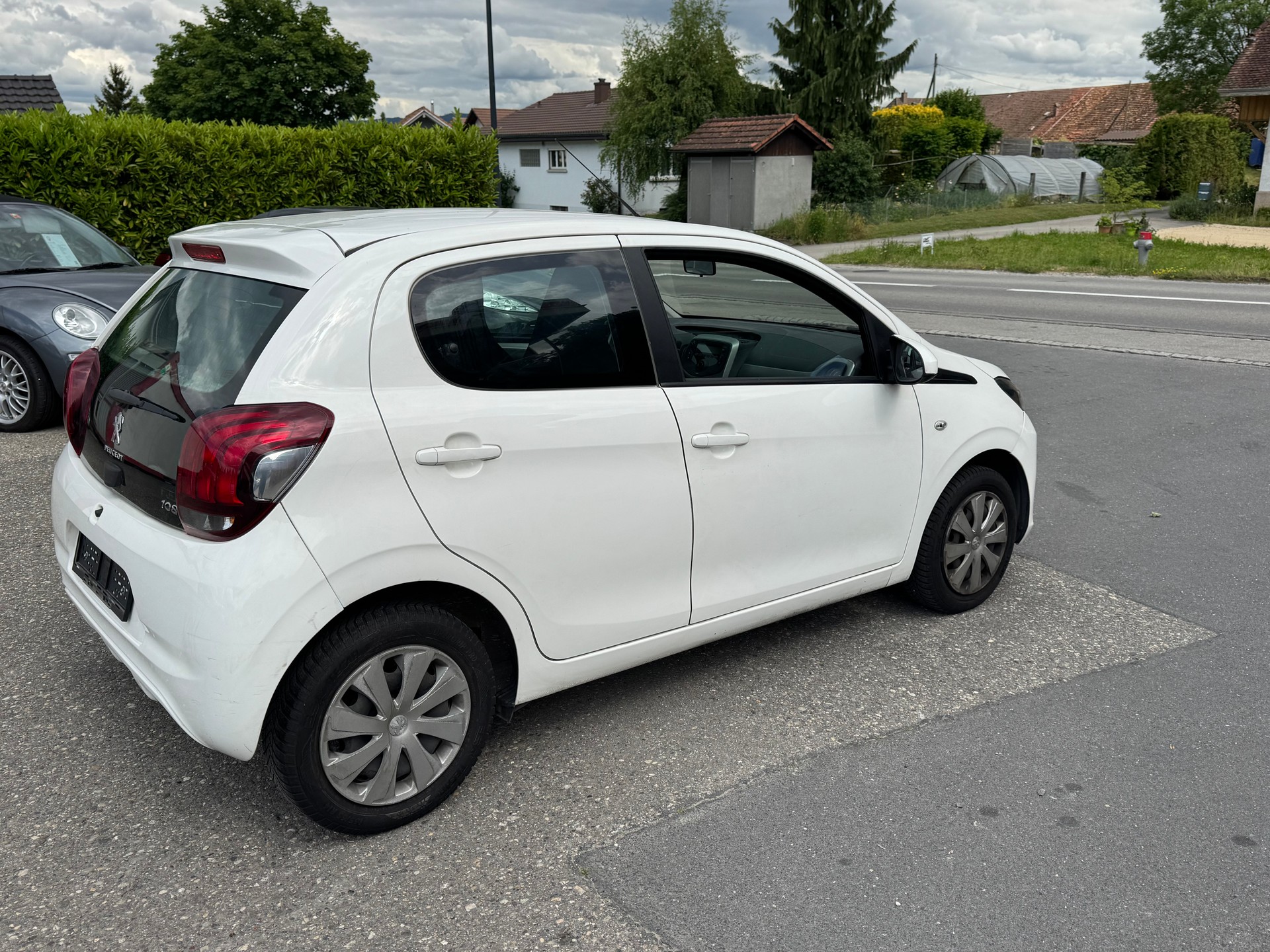 PEUGEOT 108 1.0 VTi Envy-image-5