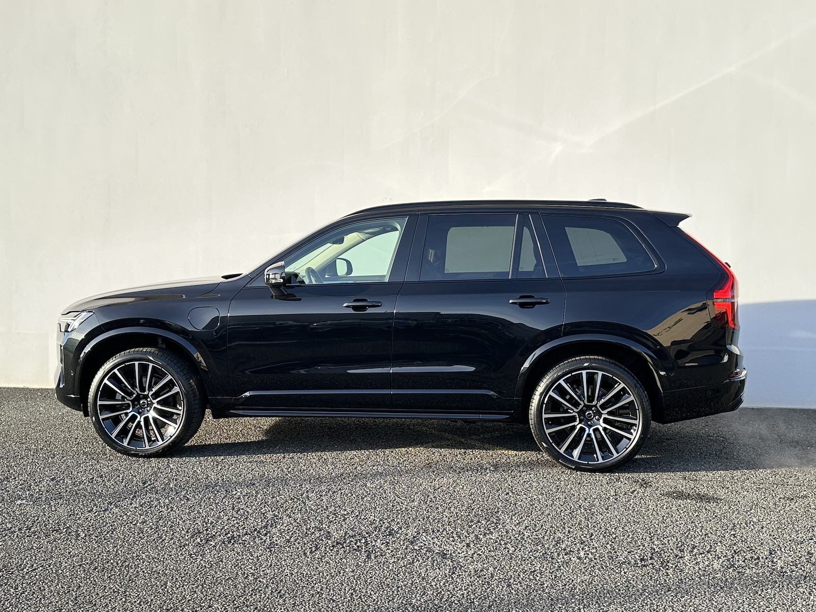 VOLVO XC90 2.0 T8 TE Ultra Dark eAWD-image-1