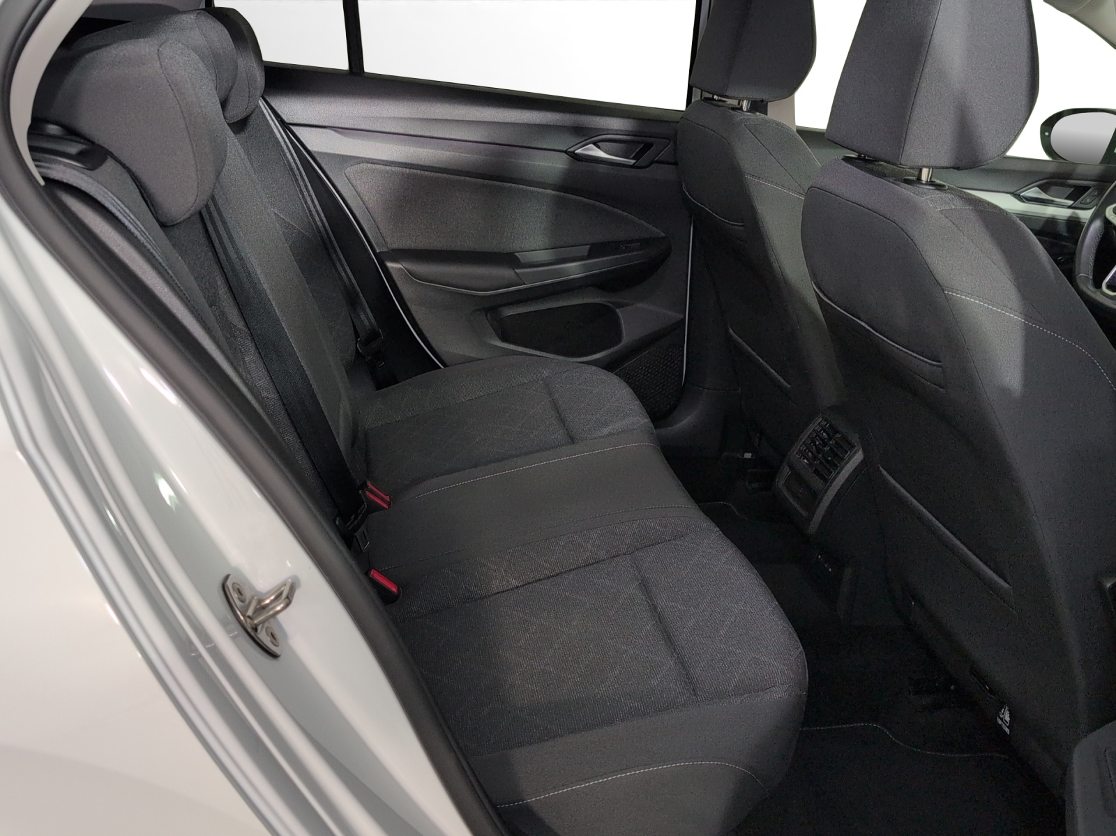 VW Golf 1.5 e TSI ACT 75 Edition DSG-image-8