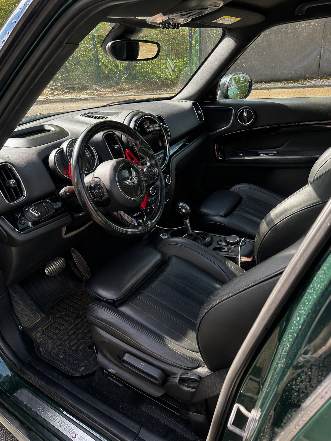 MINI 2.0i Cooper S ALL4-image-2