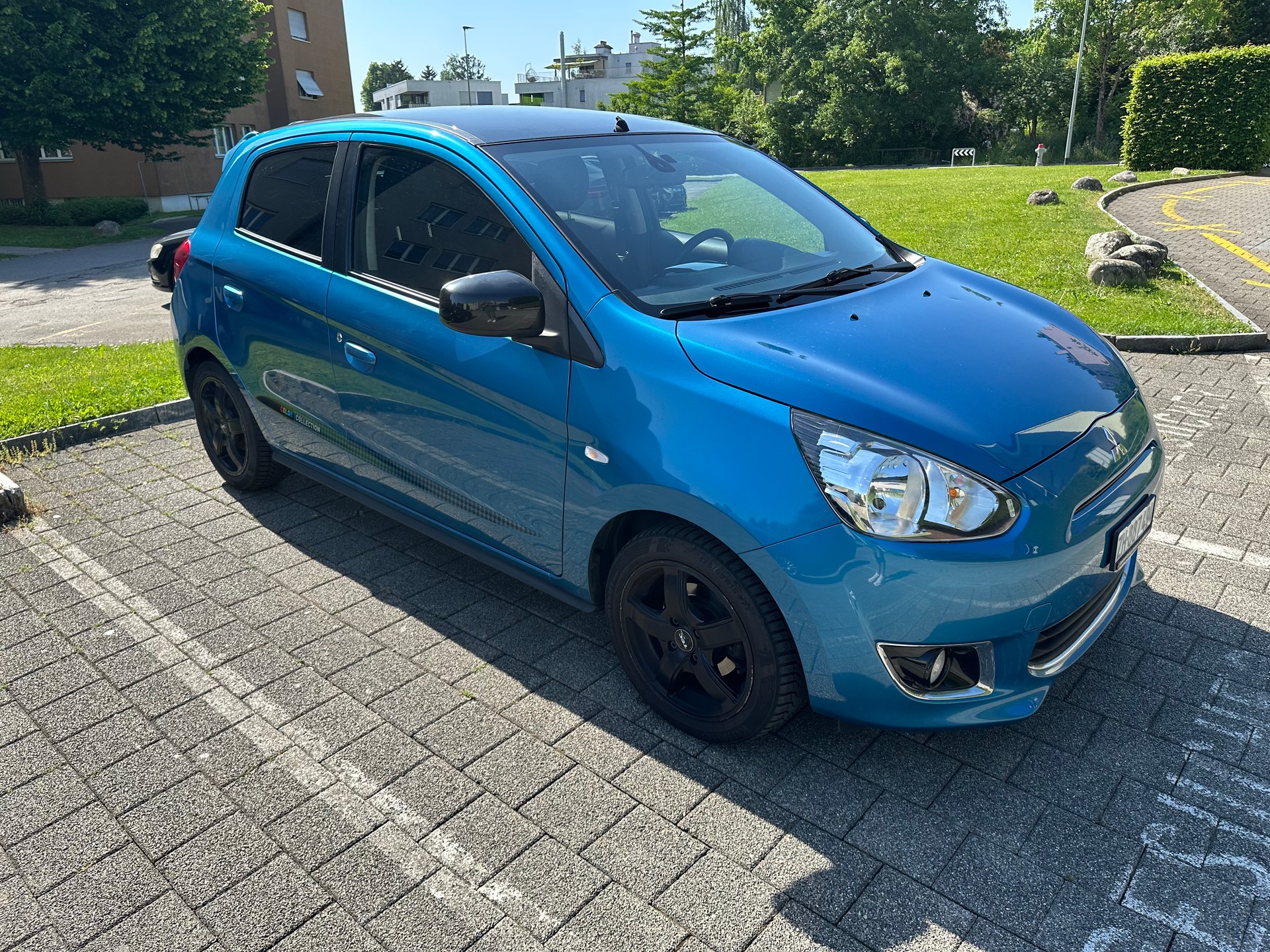 MITSUBISHI 1.2 MIVEC Intense Color Collection-image-1