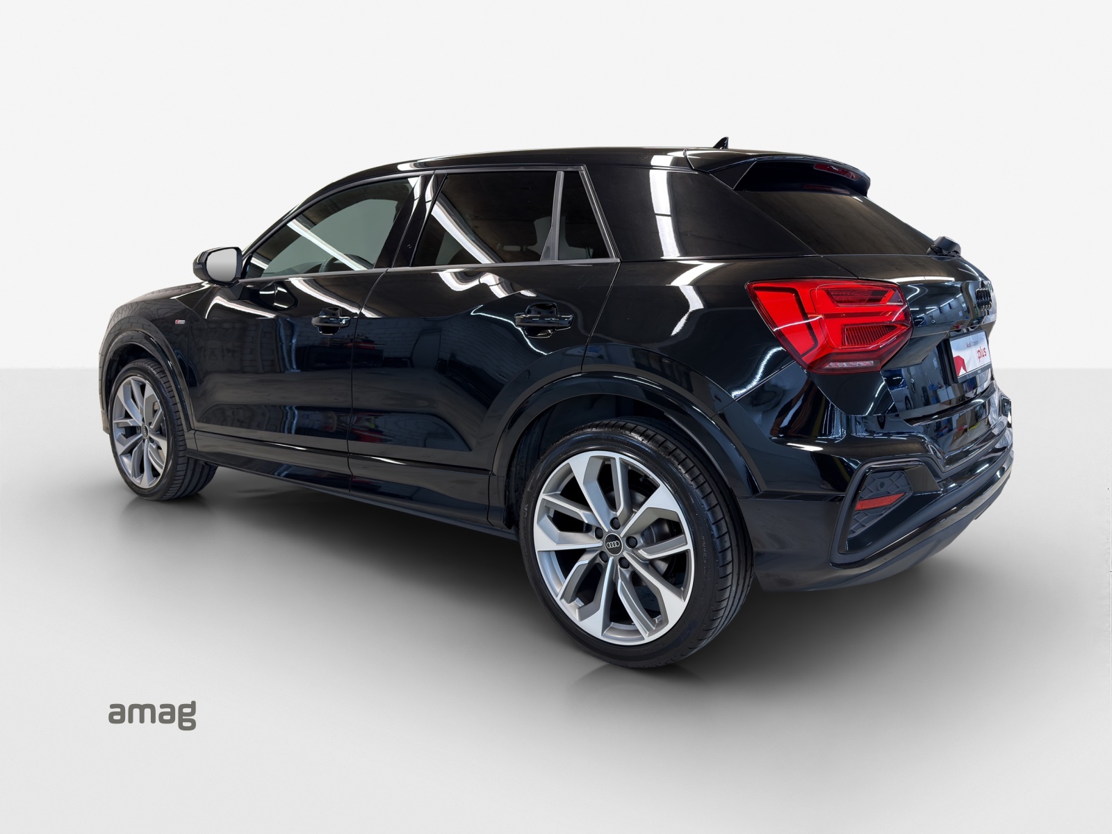 AUDI Q2 40 TFSI S line Attraction quattro S-tronic-image-2