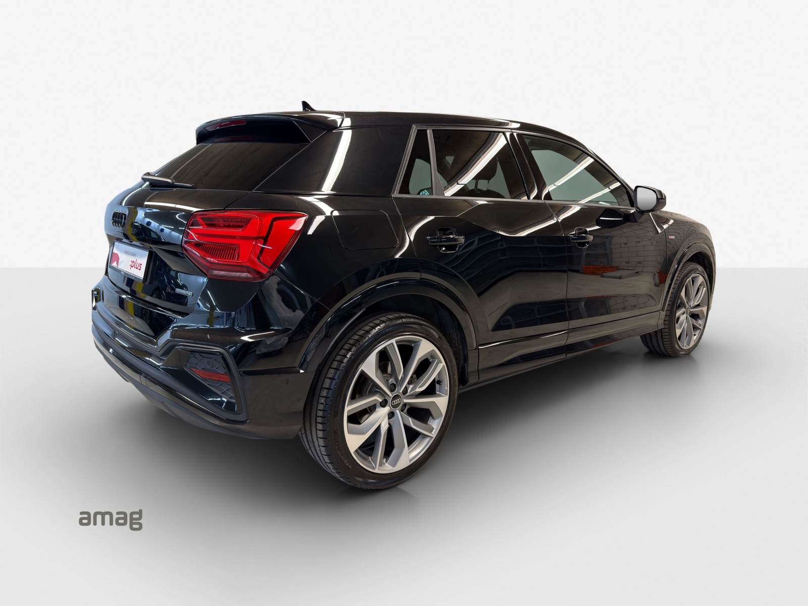 AUDI Q2 40 TFSI S line Attraction quattro S-tronic-image-4