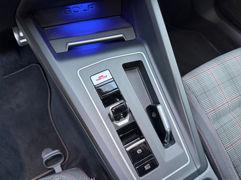 VW Golf 2.0 TSI GTI DSG-image-12