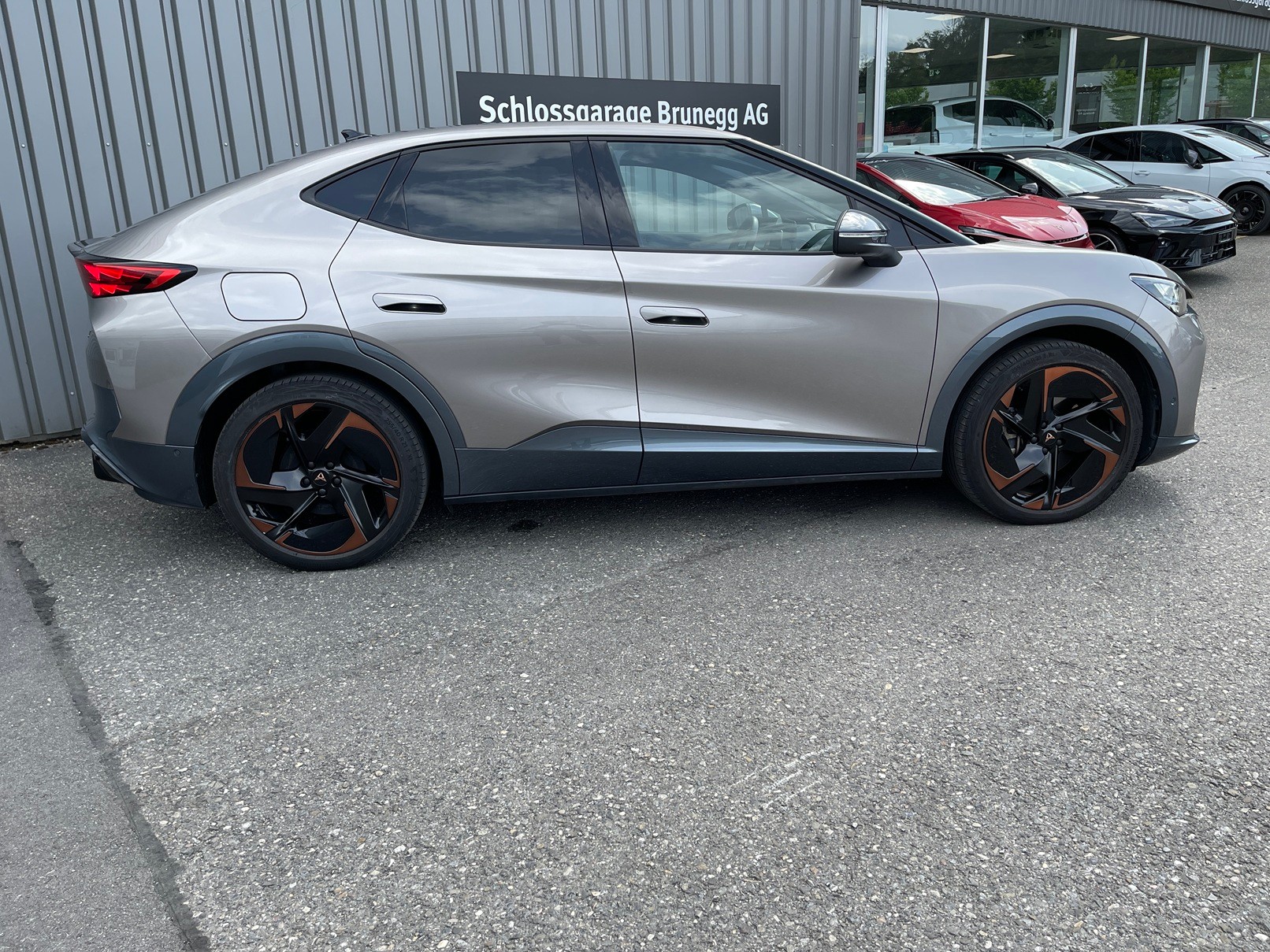 CUPRA Tavascan Type 9 77 kWh VZ Adrenaline-image-1