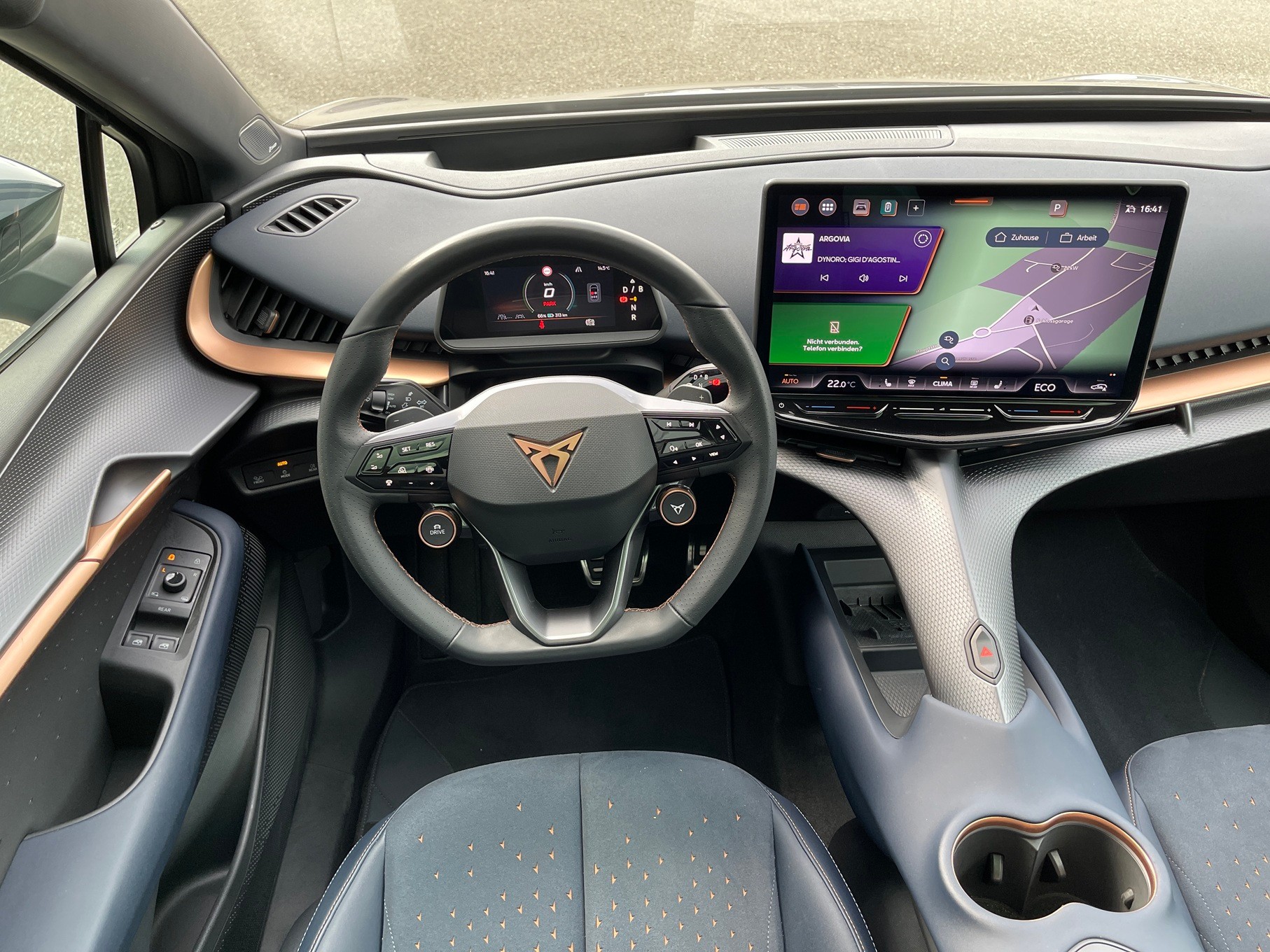 CUPRA Tavascan Type 9 77 kWh VZ Adrenaline-image-7