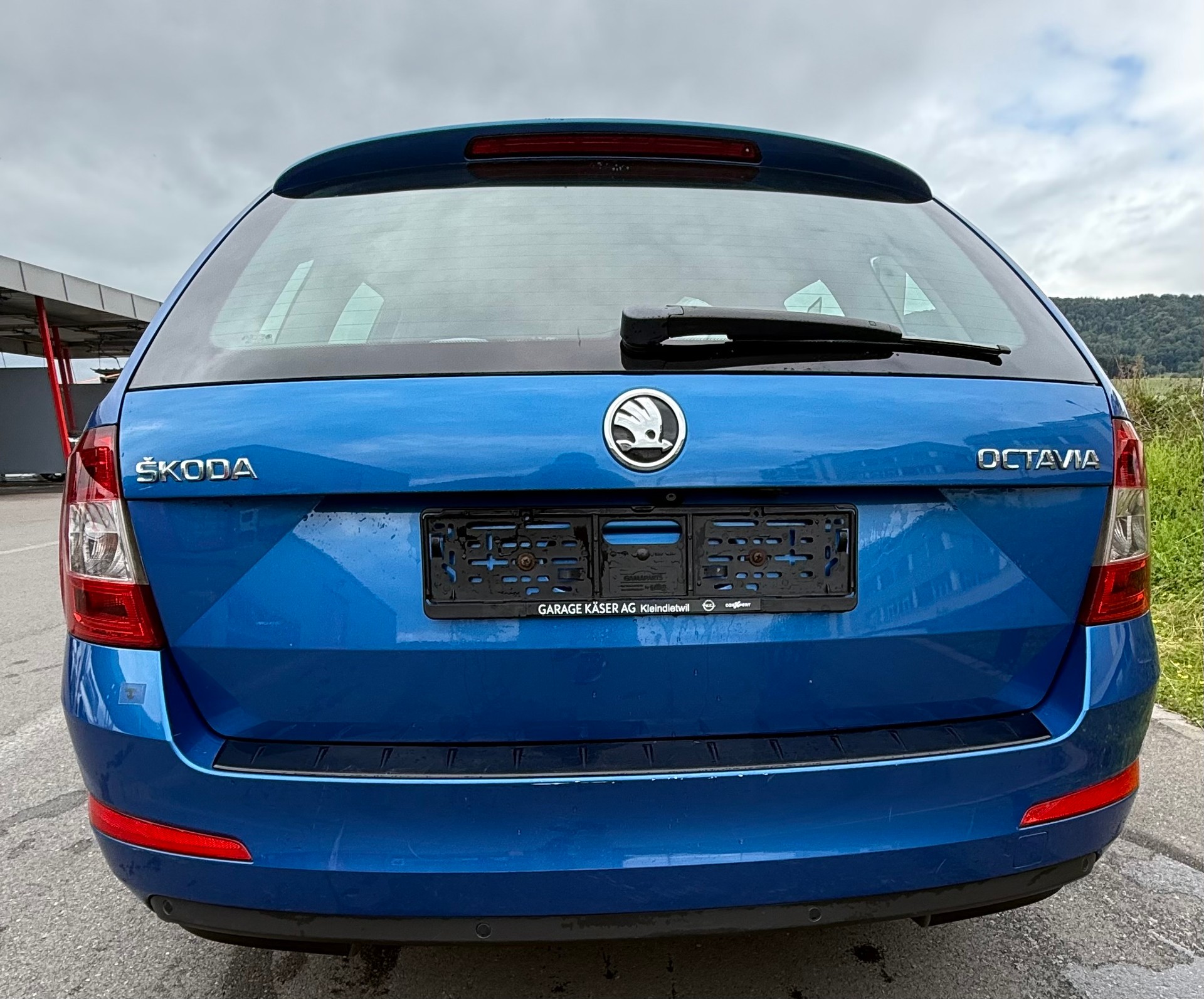 SKODA Octavia Combi 1.8 TSI L&K DSG-image-5