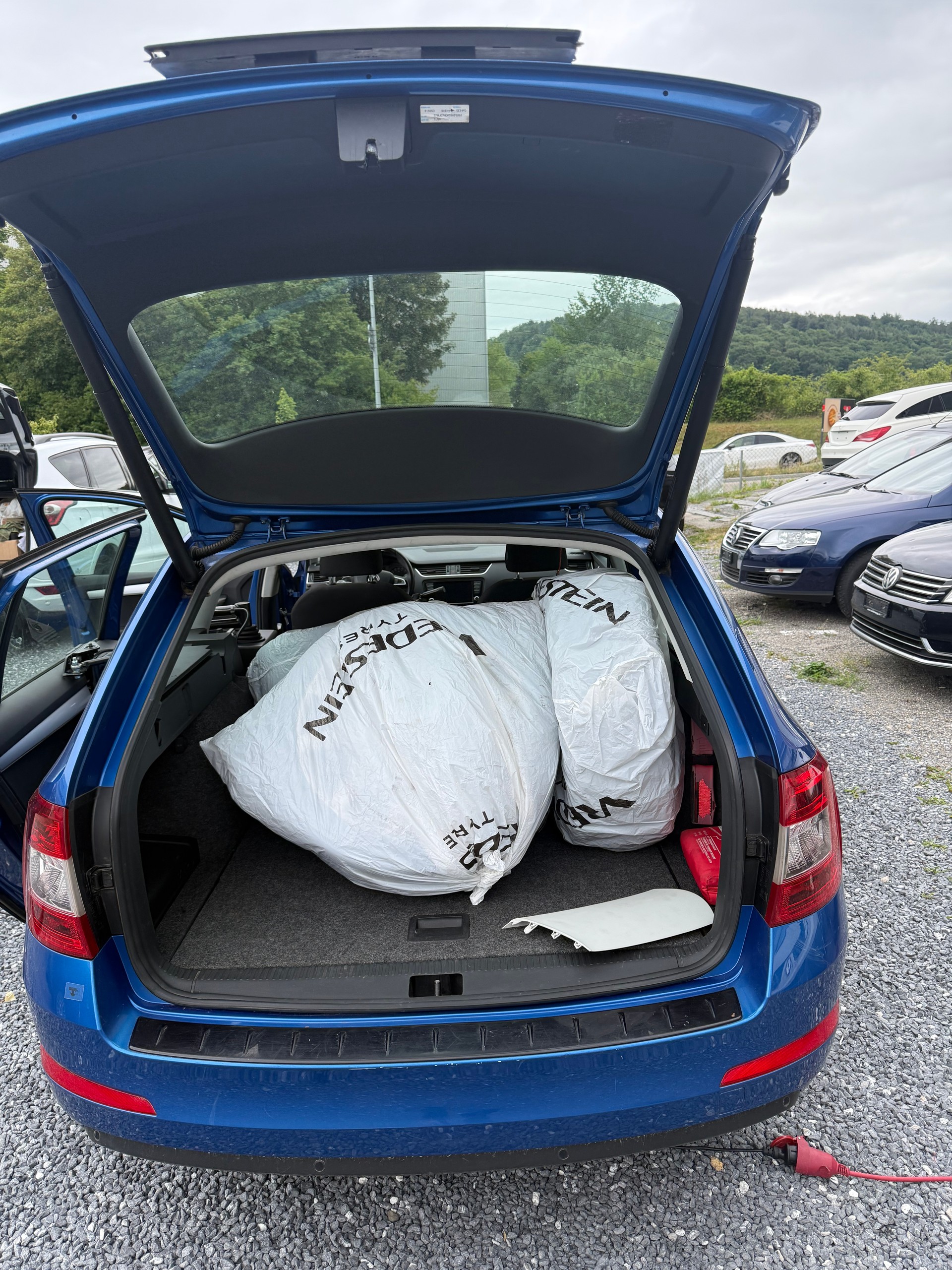 SKODA Octavia Combi 1.8 TSI L&K DSG-image-13