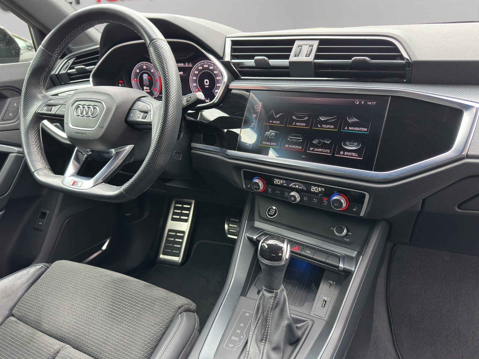 AUDI Q3 40 TDI S line Attraction quattro S-tronic-image-11