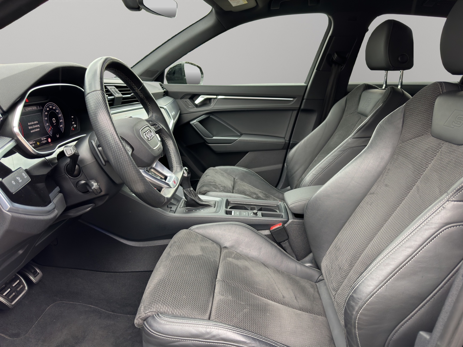 AUDI Q3 40 TDI S line Attraction quattro S-tronic-image-8