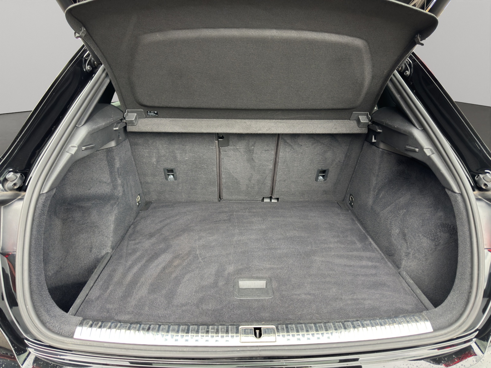 AUDI Q3 40 TDI S line Attraction quattro S-tronic-image-15