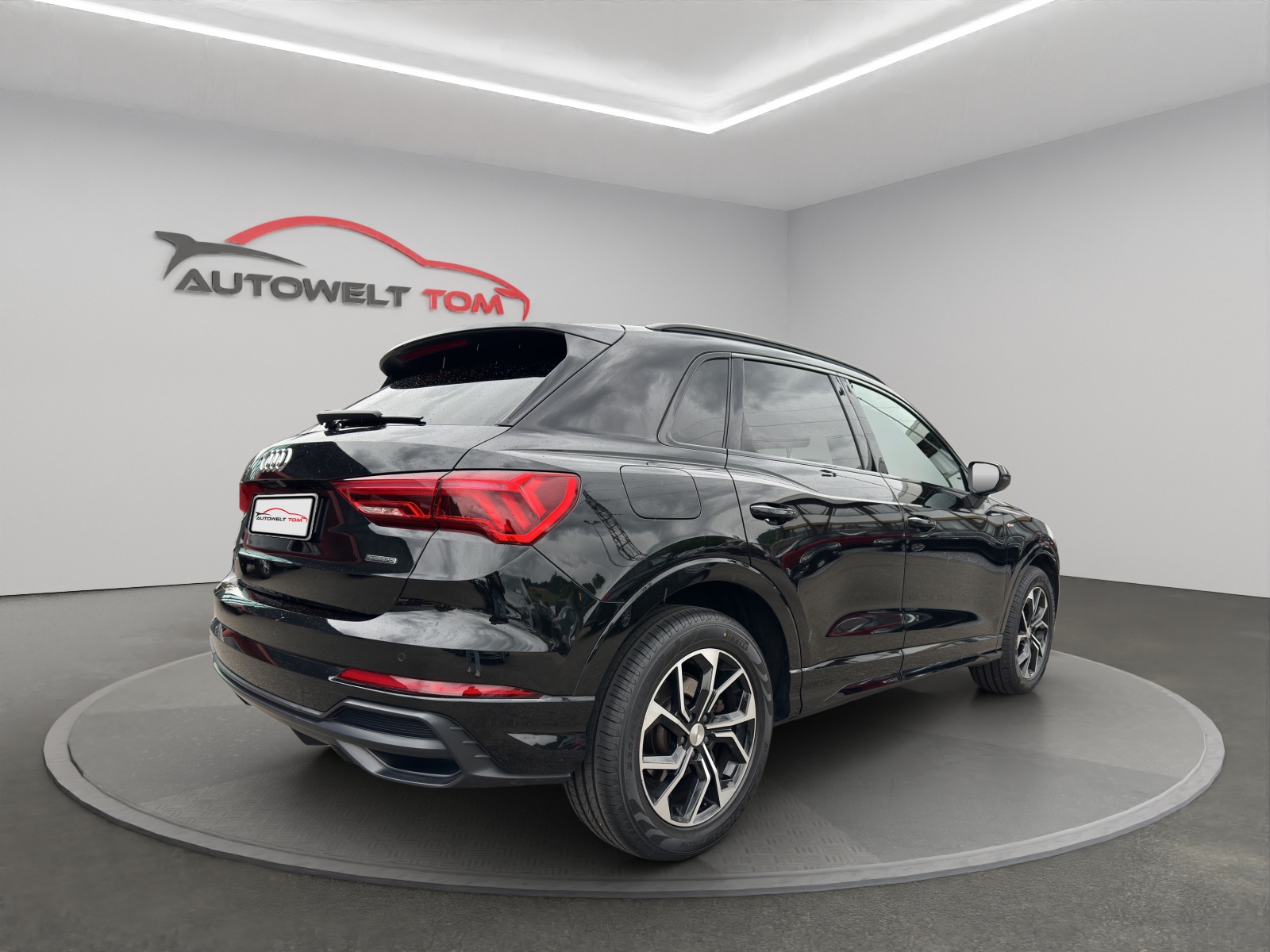 AUDI Q3 40 TDI S line Attraction quattro S-tronic-image-4