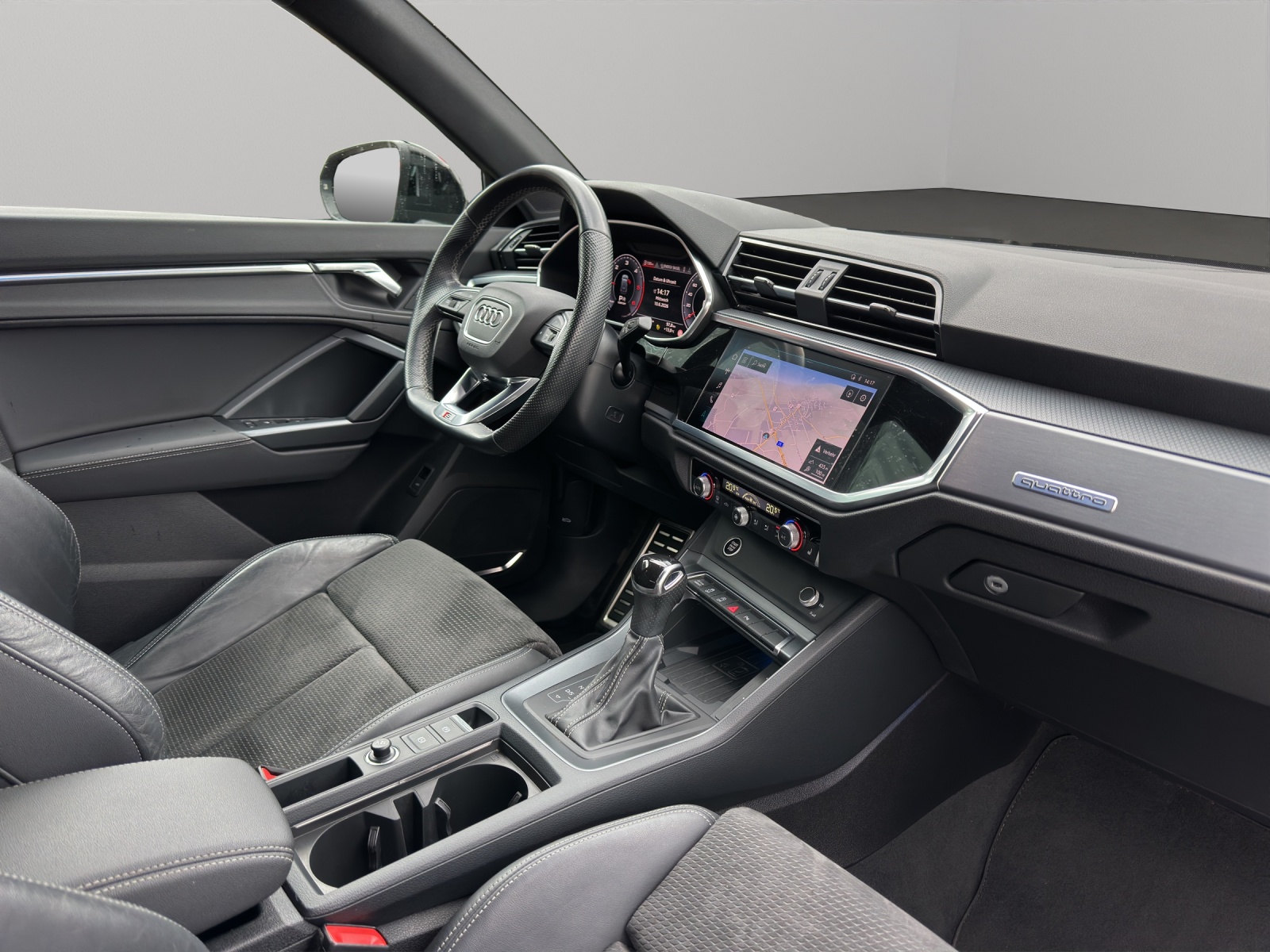 AUDI Q3 40 TDI S line Attraction quattro S-tronic-image-12