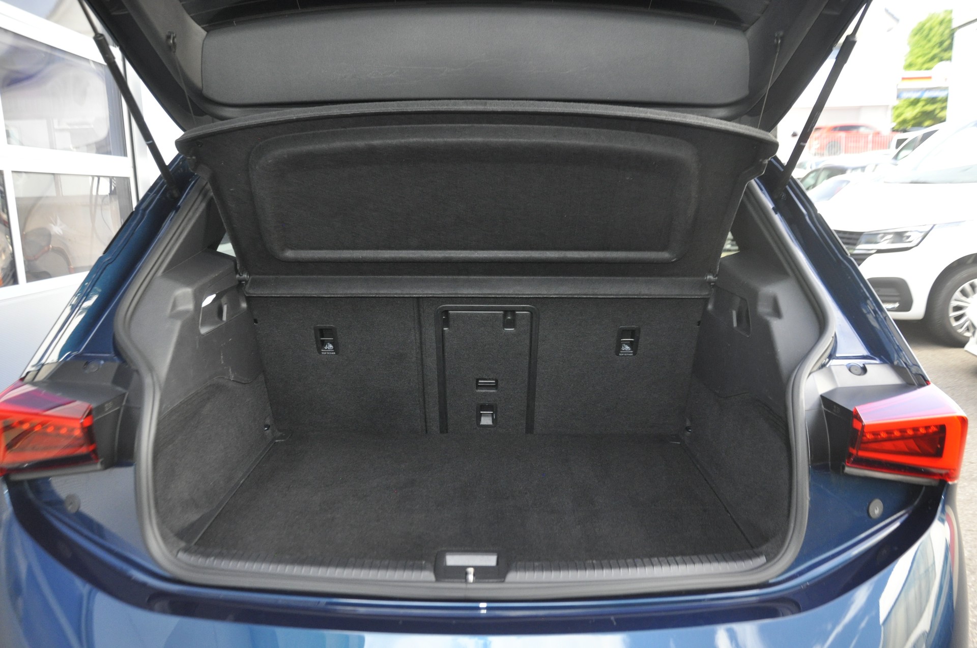 CUPRA Born 58 kWh I Skyline Panoramadach-image-13