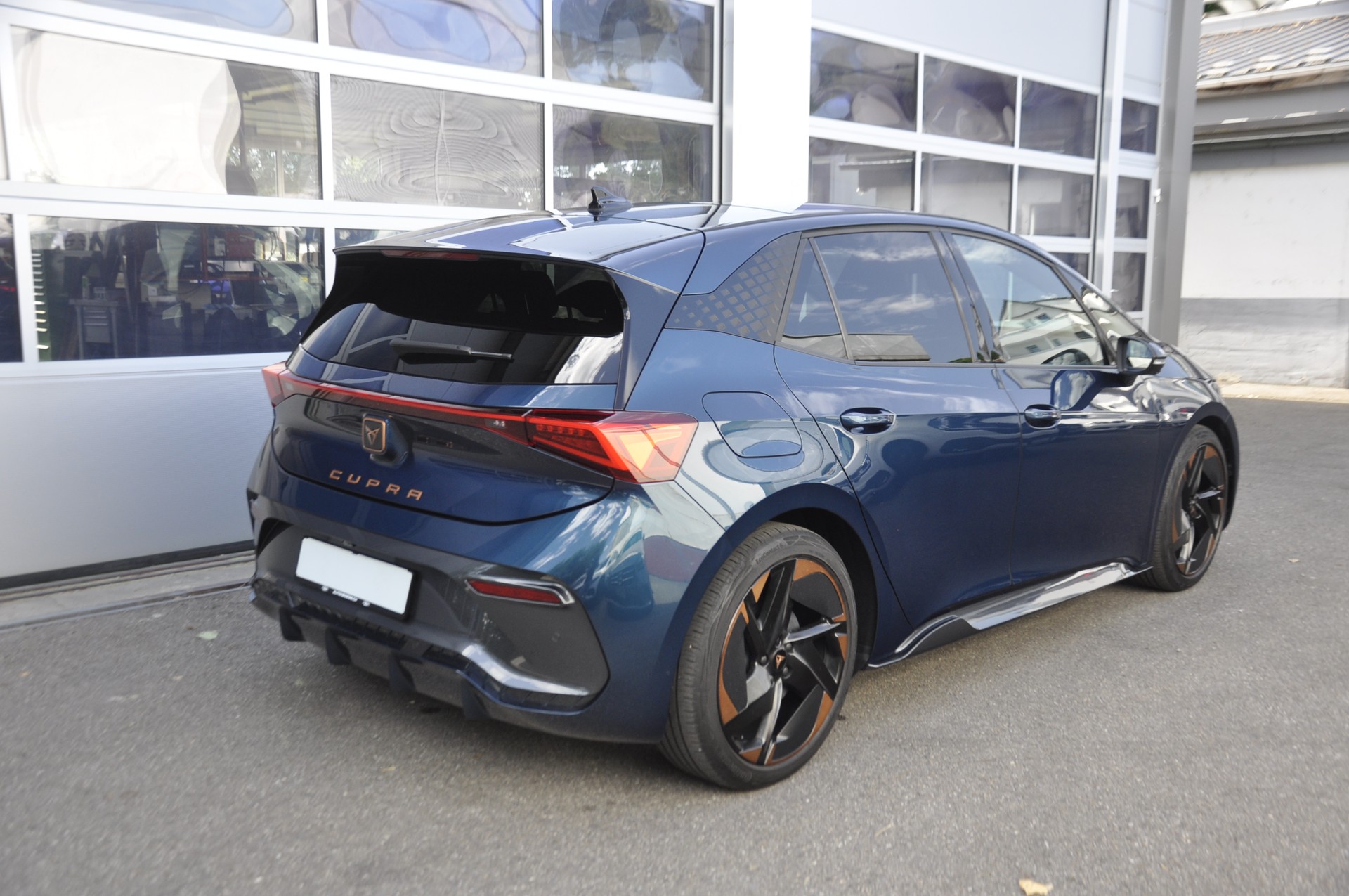 CUPRA Born 58 kWh I Skyline Panoramadach-image-3