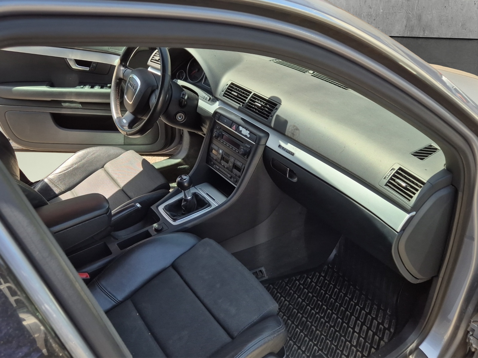 AUDI A4 Avant 1.8 Turbo quattro-image-9