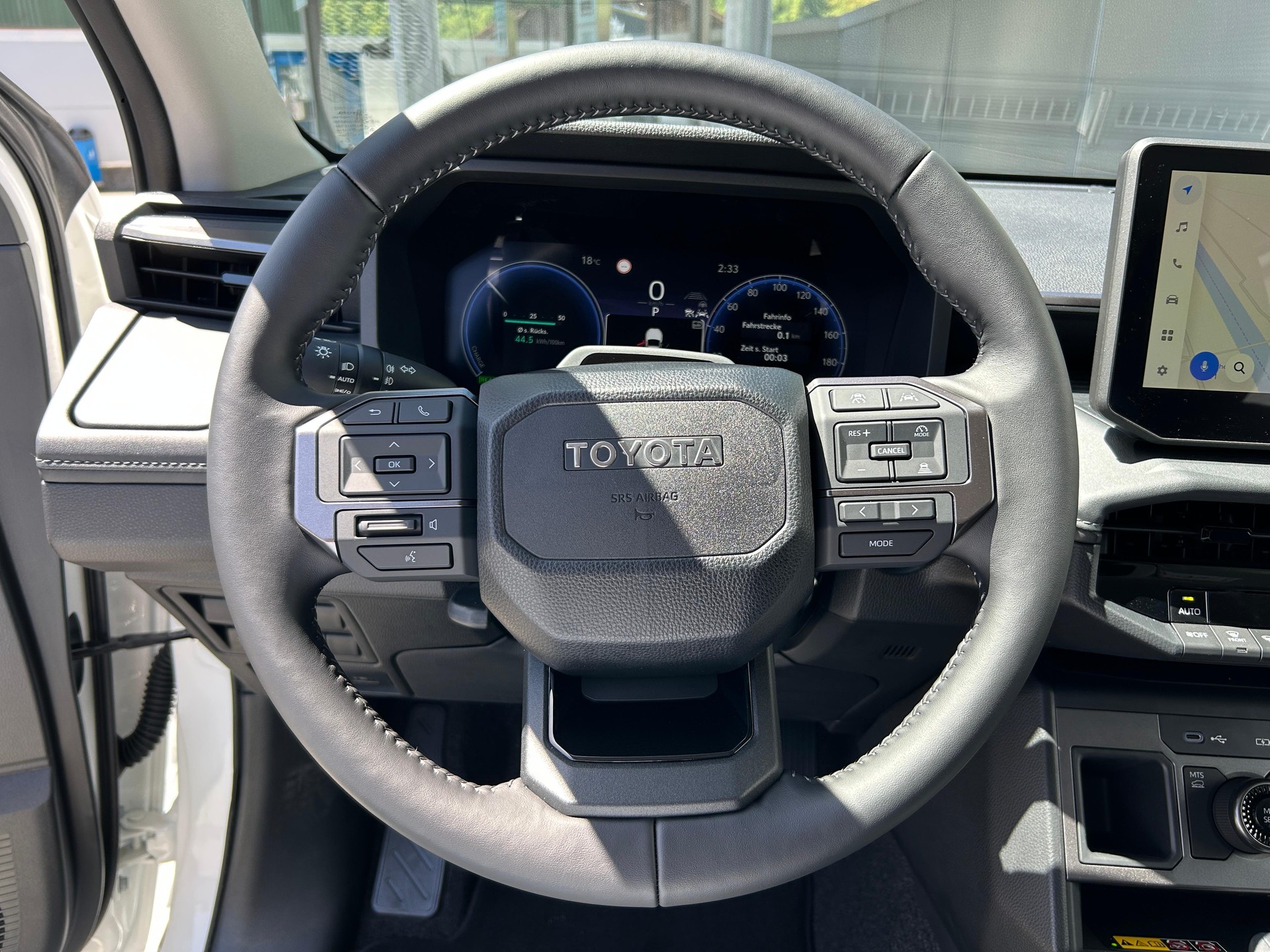 TOYOTA Hilux Double Cab.-Pick-up 59KWh Style-image-8