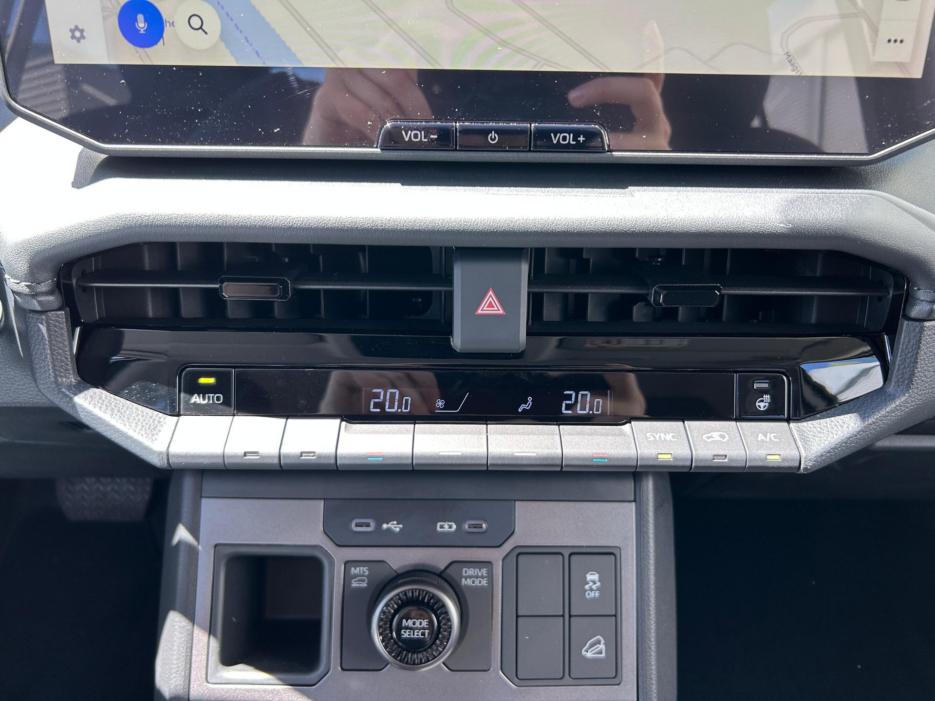 TOYOTA Hilux Double Cab.-Pick-up 59KWh Style-image-9