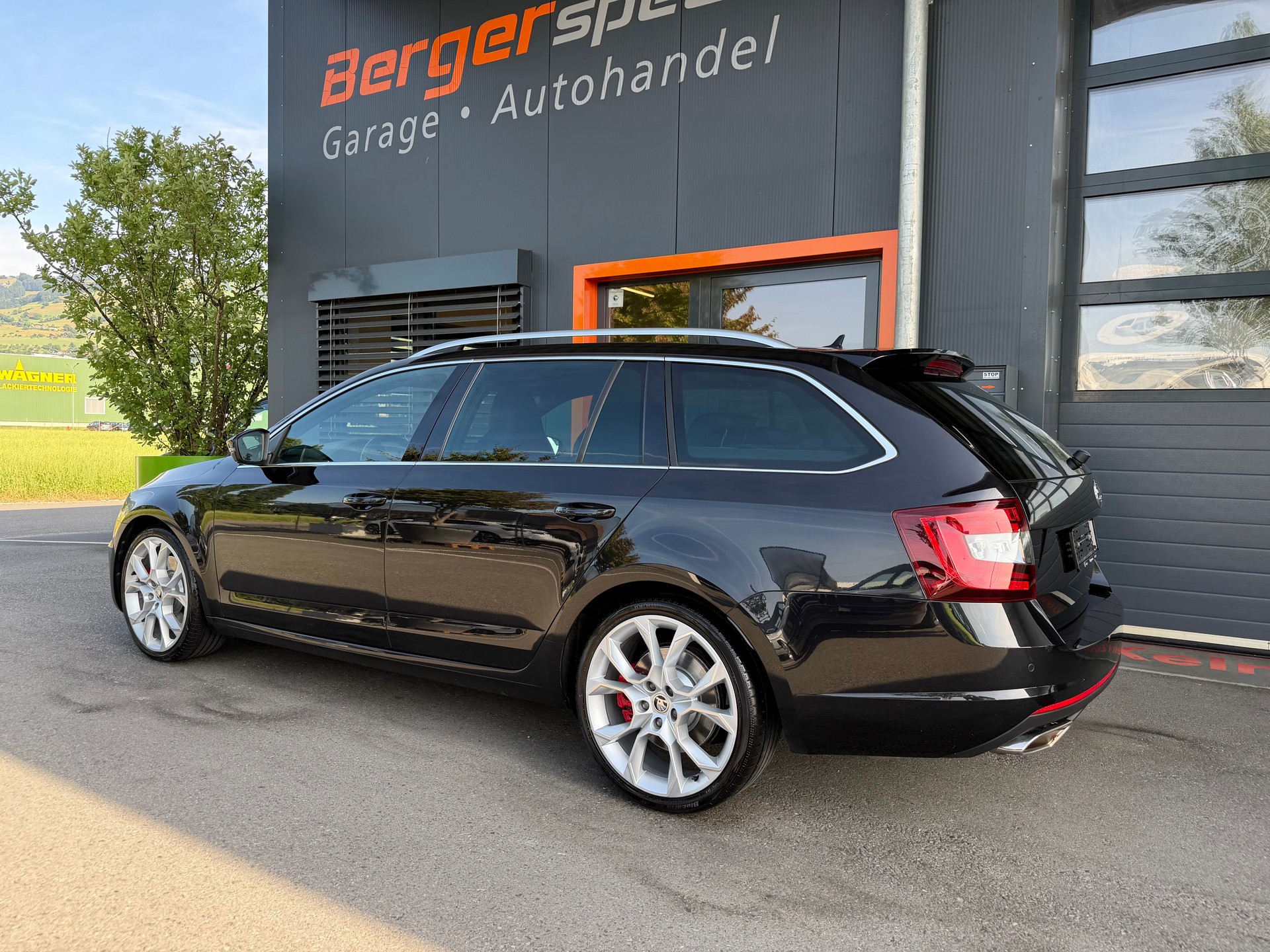 SKODA Octavia Combi 2.0 TSI RS DSG-image-13