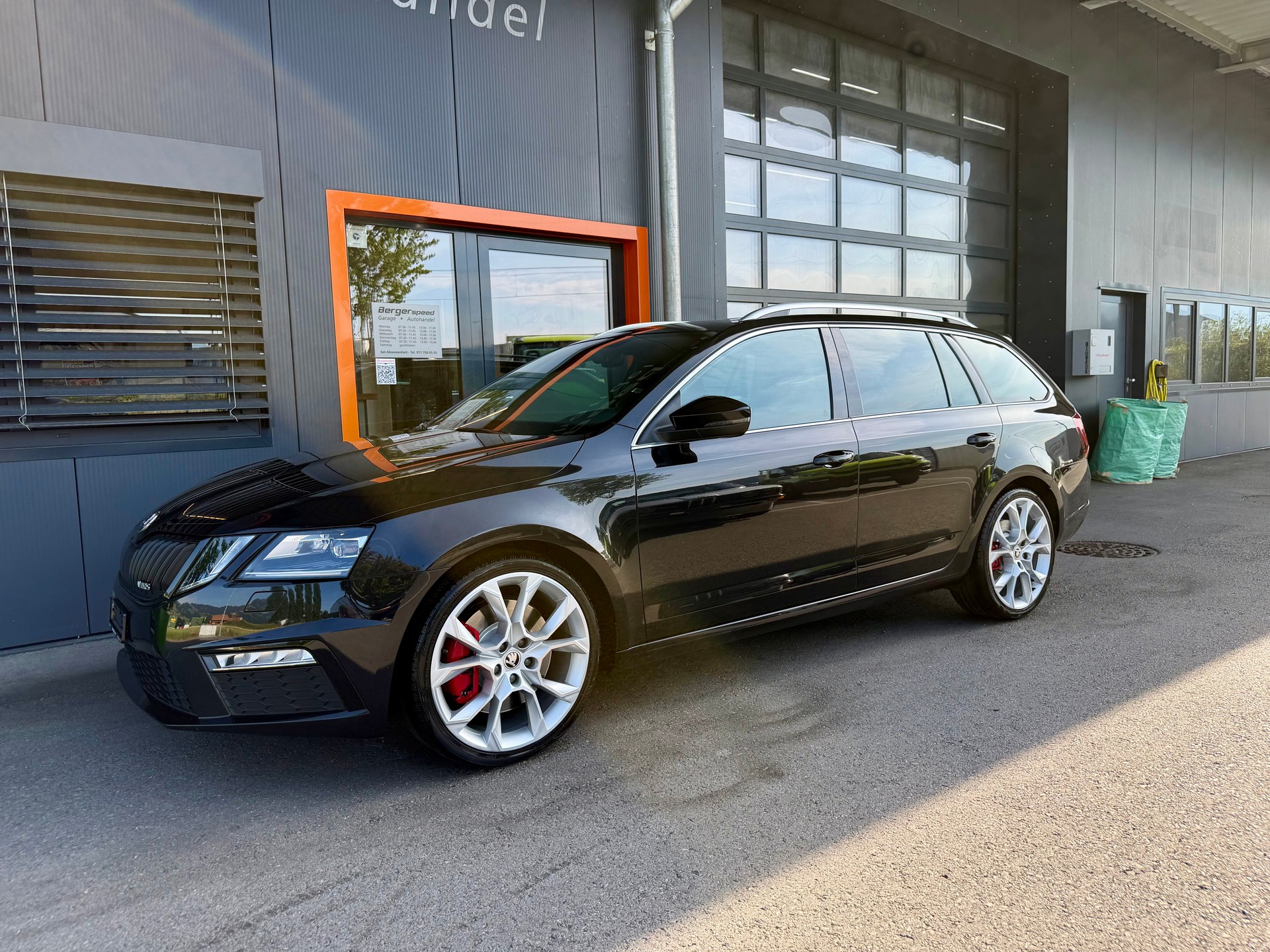 SKODA Octavia Combi 2.0 TSI RS DSG