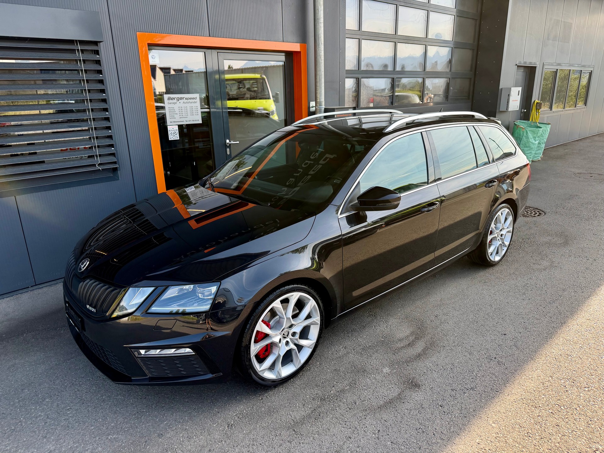 SKODA Octavia Combi 2.0 TSI RS DSG-image-6