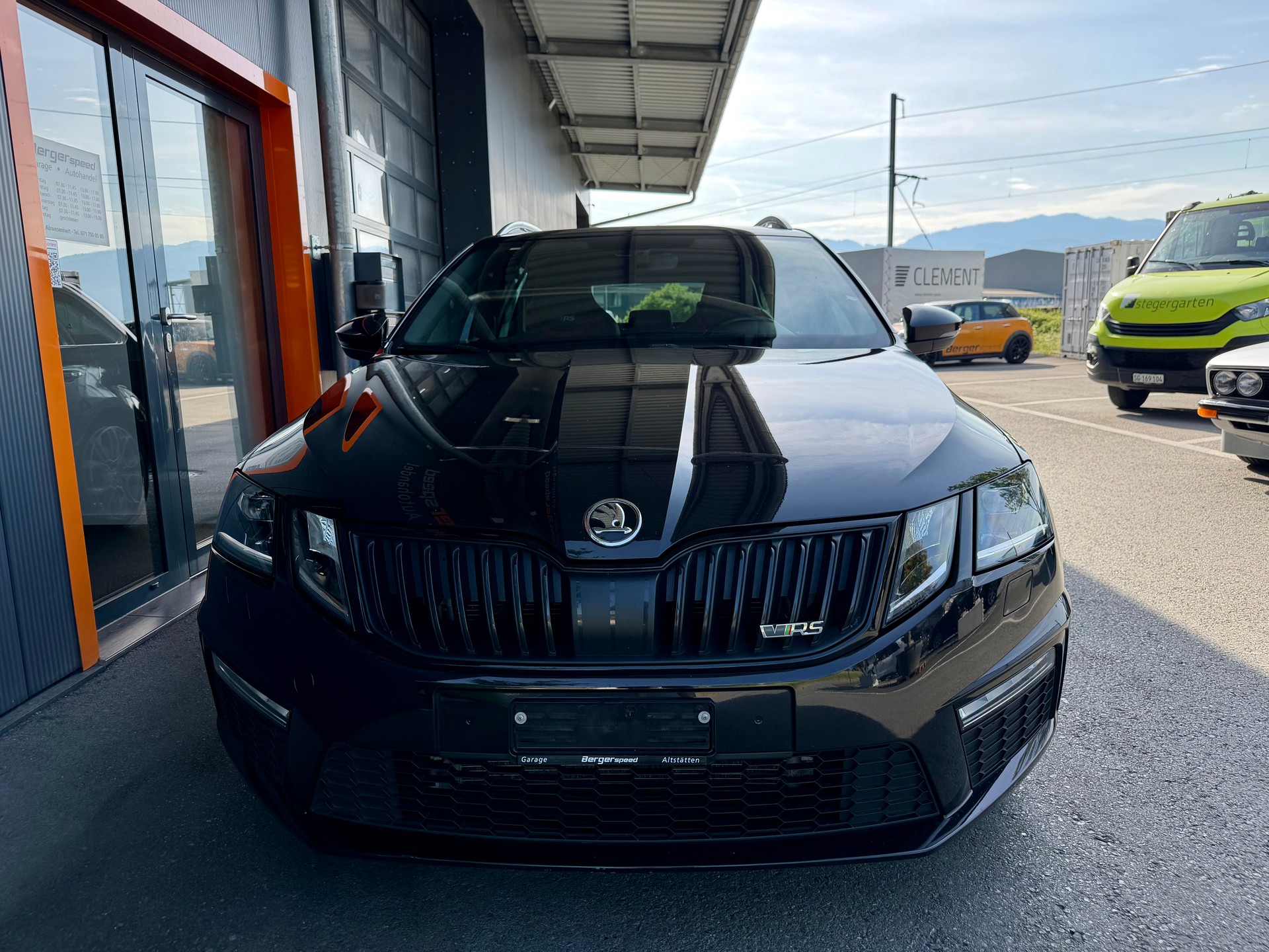 SKODA Octavia Combi 2.0 TSI RS DSG-image-5