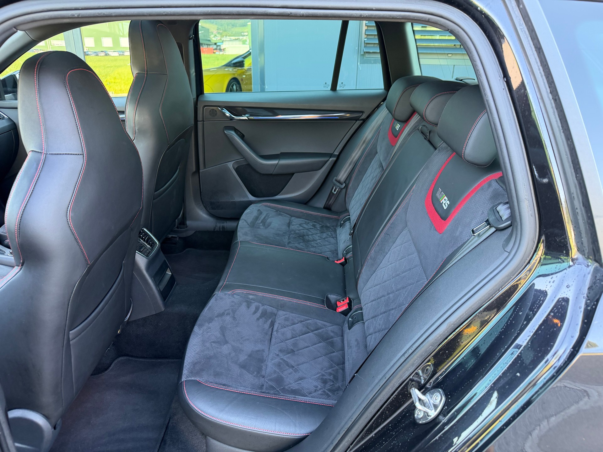 SKODA Octavia Combi 2.0 TSI RS DSG-image-6