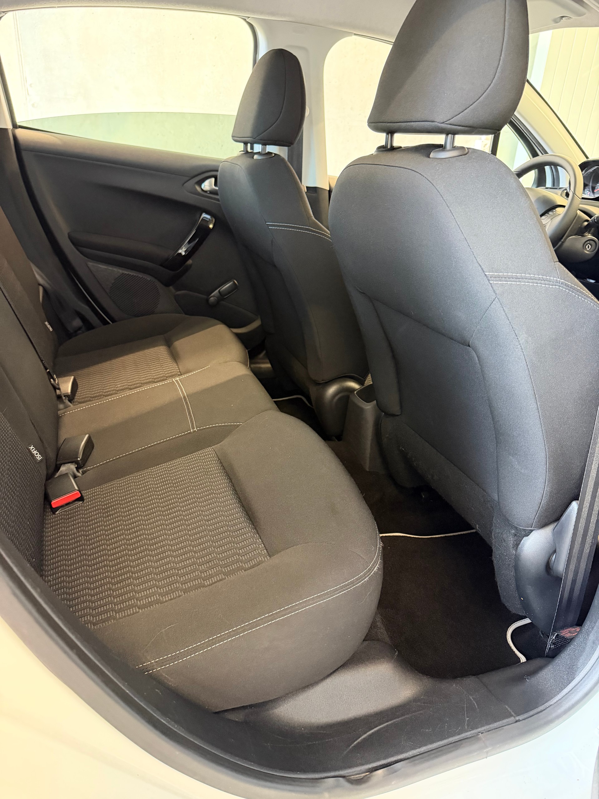 PEUGEOT 208 1.2 VTI Active-image-7