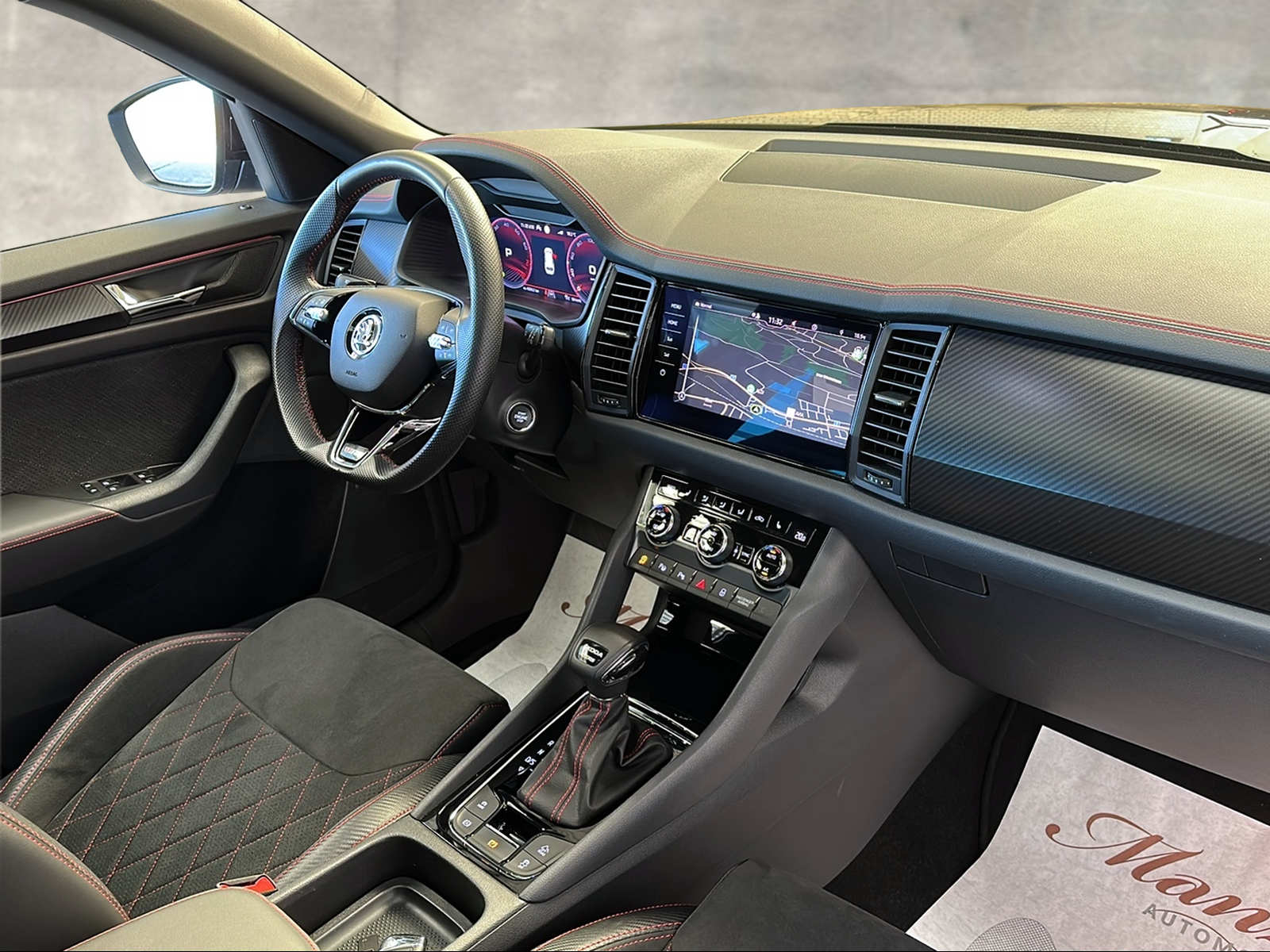 SKODA Kodiaq 2.0 TSI RS 245PS 4x4 DSG **Top-Ausstattung**-image-8