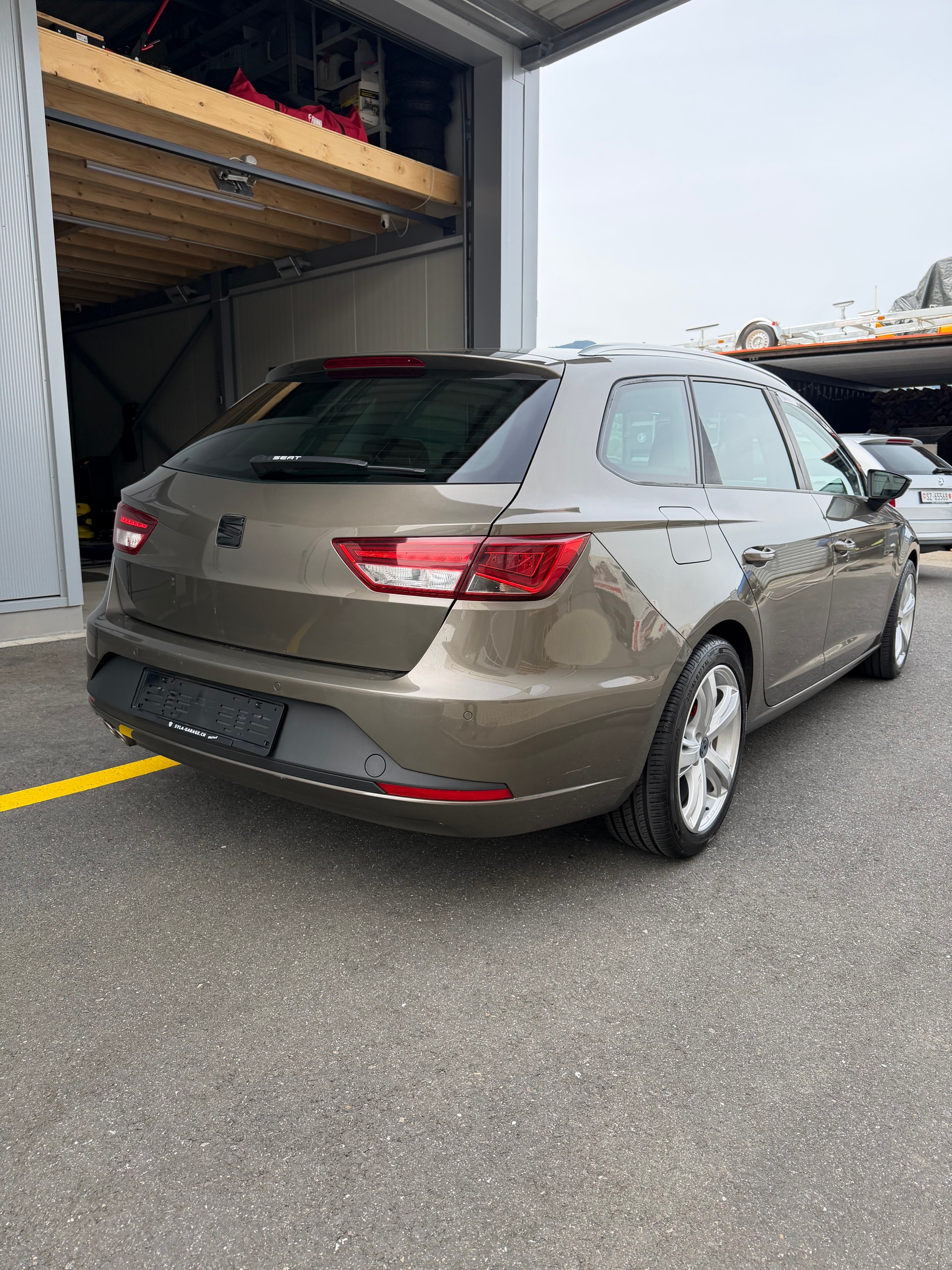 SEAT LEON ST FR-image-2