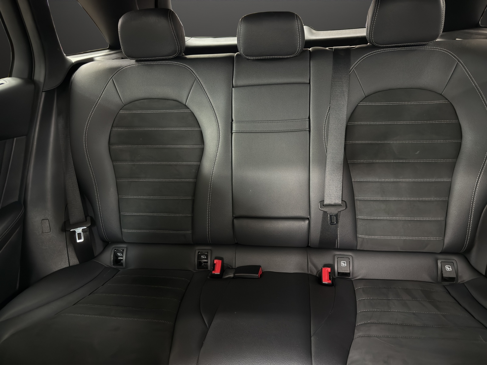 MERCEDES-BENZ GLC 220 d AMG Line 4Matic-image-14