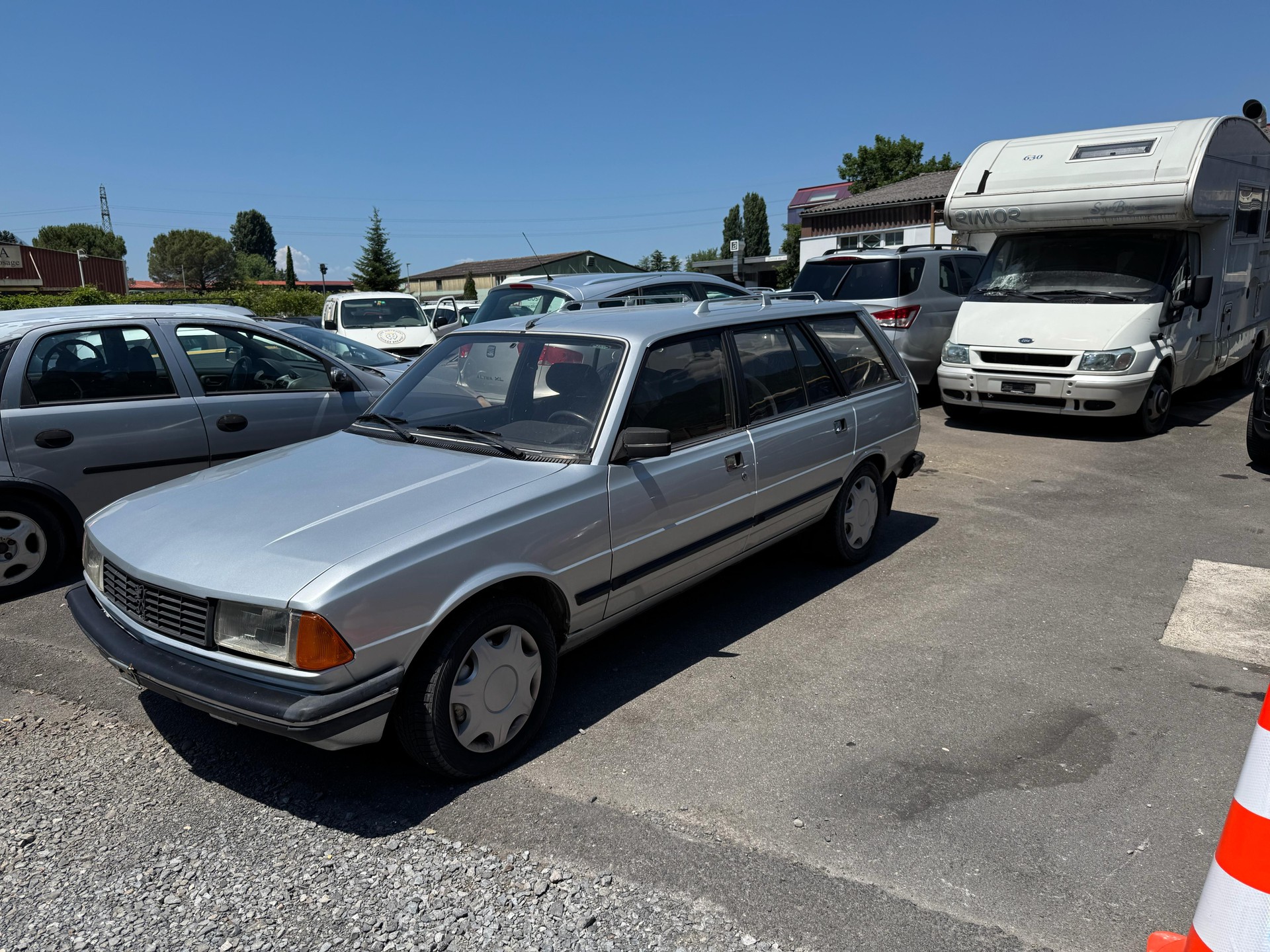 PEUGEOT 305 Break 1.9 Automatic-image-0