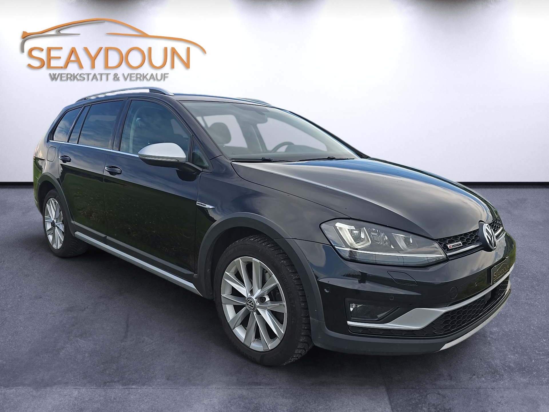 VW Golf 2.0 TDI Alltrack 4Motion-image-1