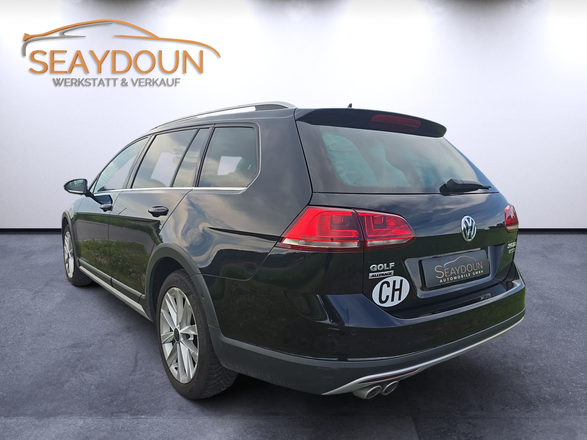 VW Golf 2.0 TDI Alltrack 4Motion-image-2