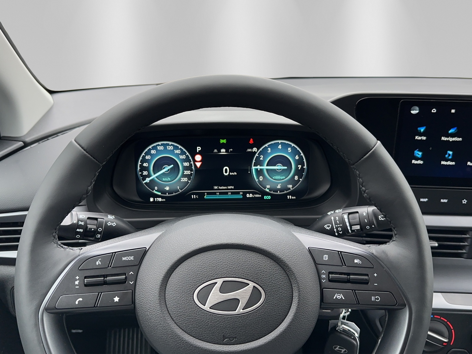 HYUNDAI i20 1.0 T-GDi Amplia DCT-image-13